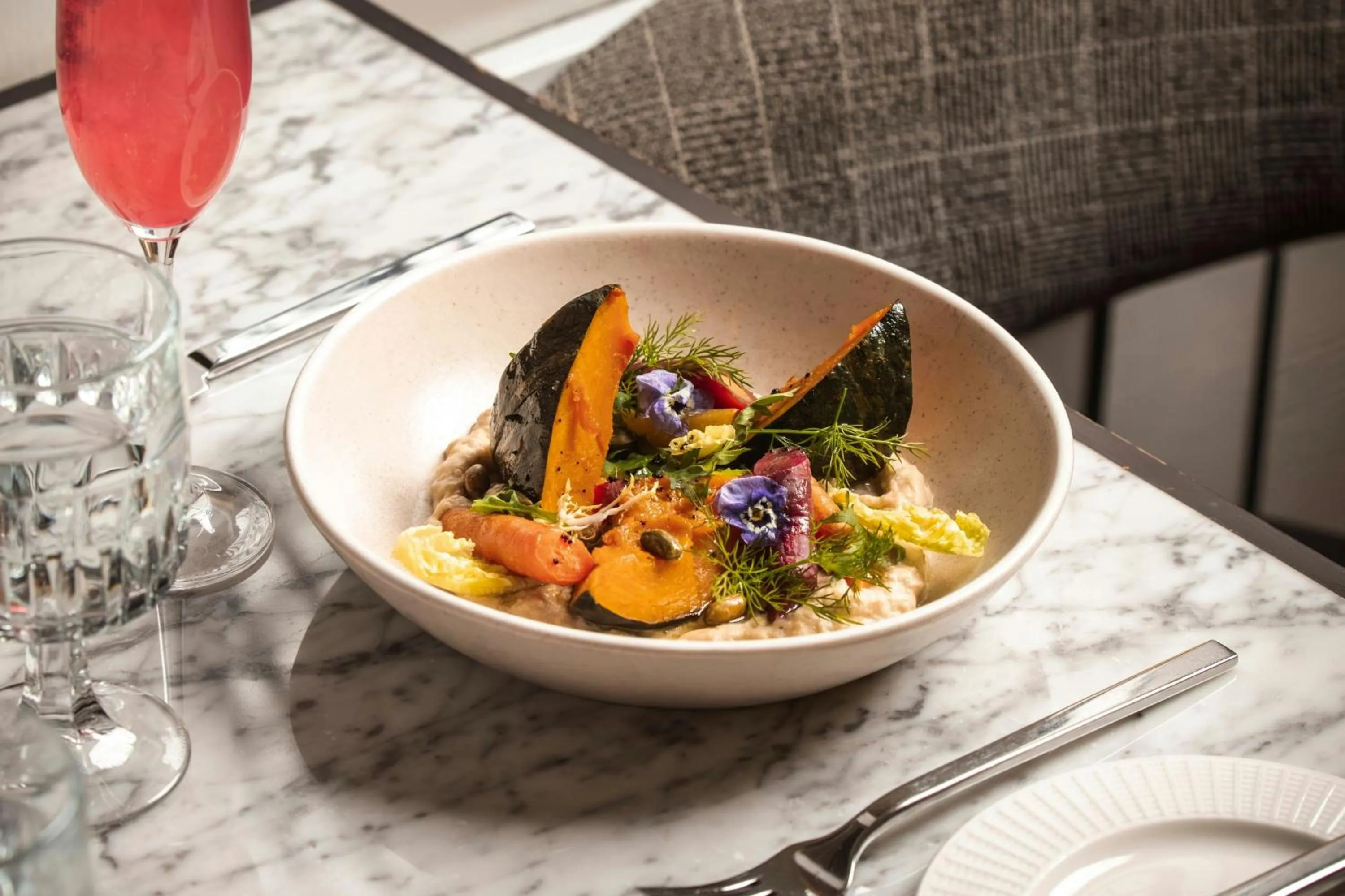 Restaurant/places to eat in London Marriott Hotel Park Lane