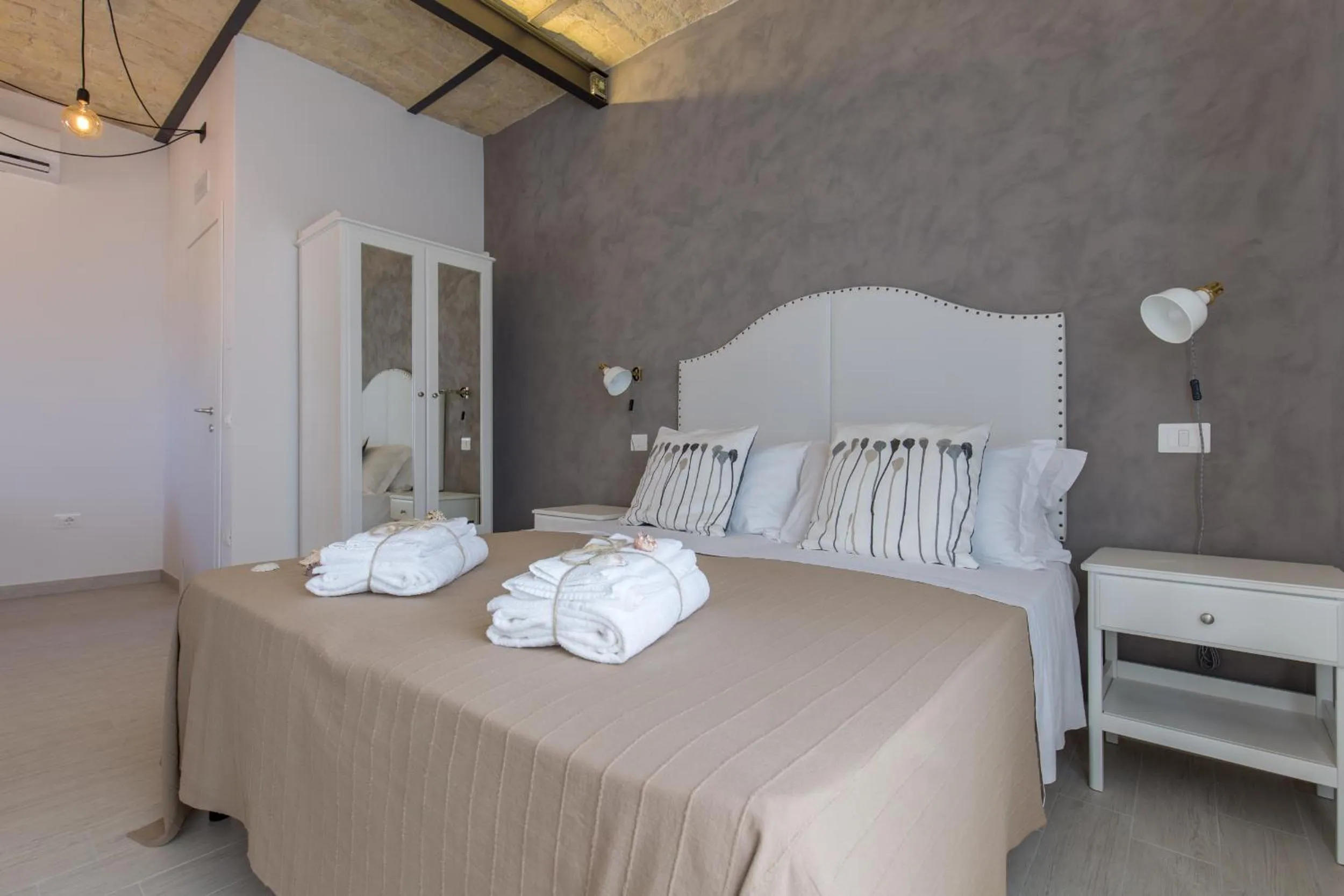 Photo of the whole room in Al Faro Bianco B&B e Residence con parcheggio