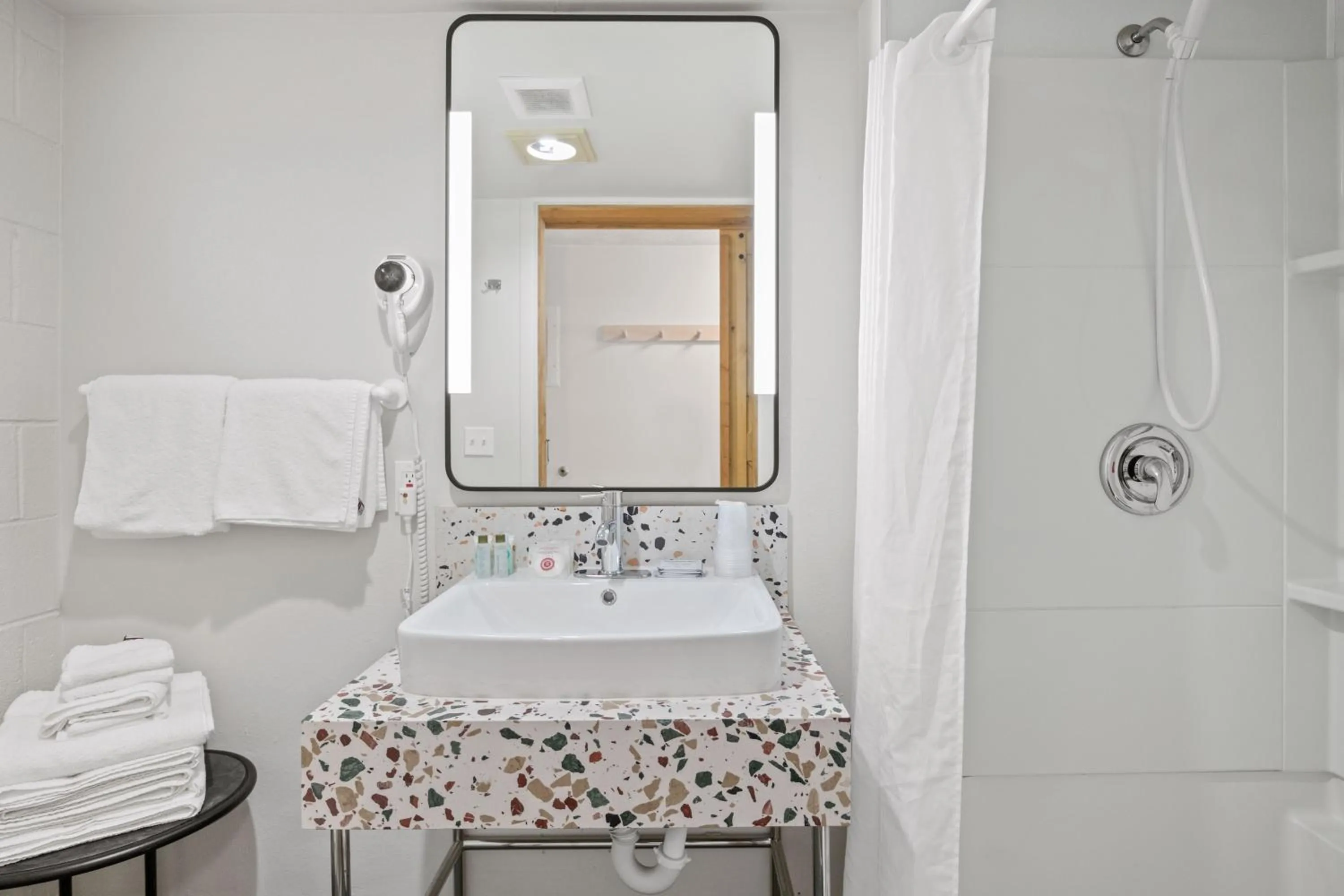 Seagull Beachfront Inn