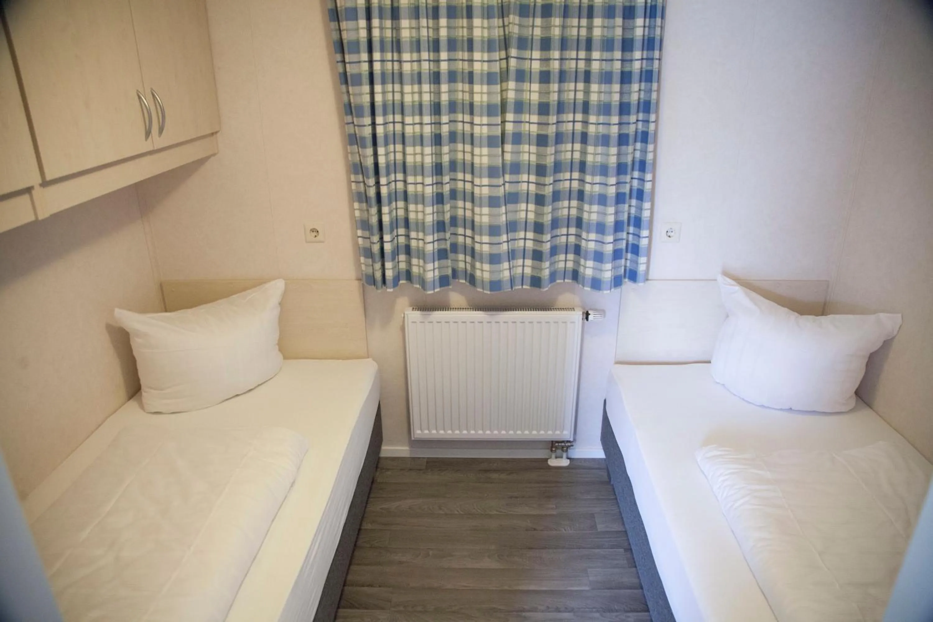 Photo of the whole room, Bed in M13 Hotel