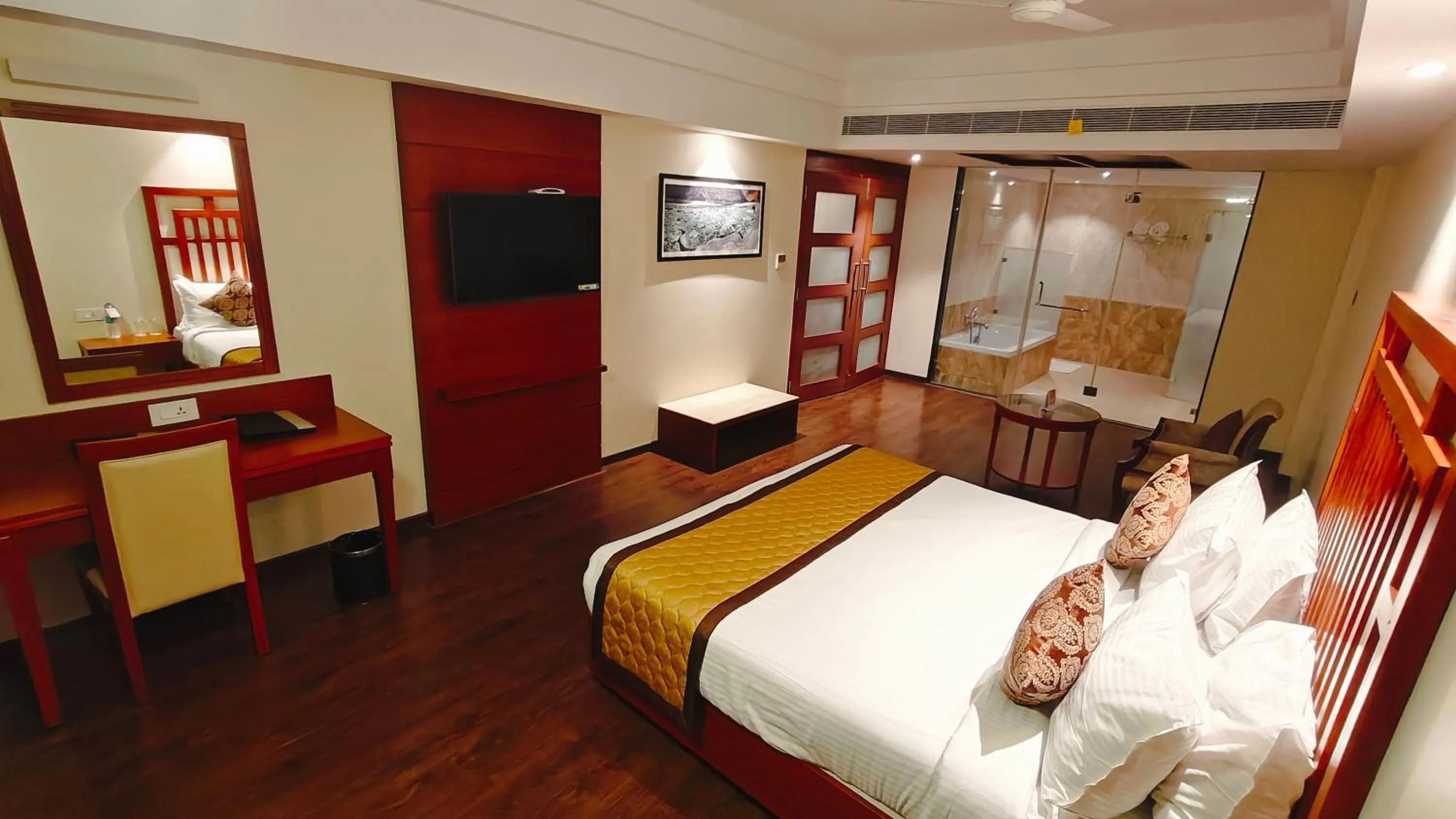 Bed in MM Legacy - A Bergamont Hotel, Kanchipuram