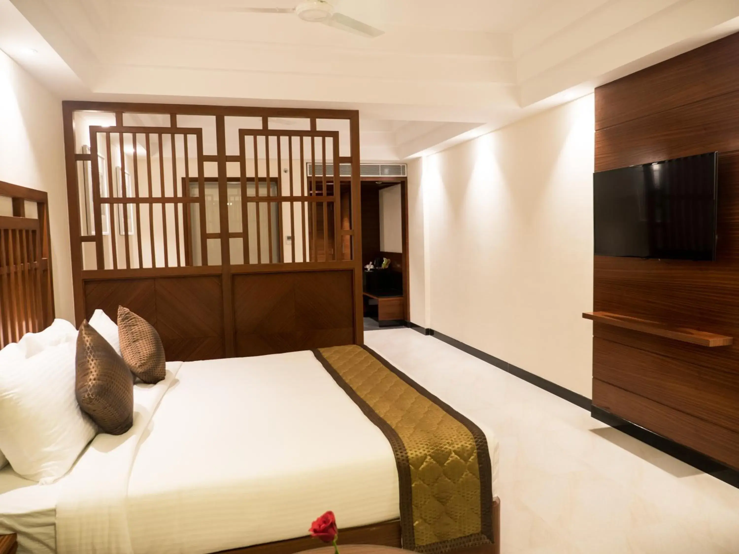 Superior King Room in MM Legacy - A Bergamont Hotel, Kanchipuram Superior King Room in MM Legacy - A Bergamont Hotel, Kanchipuram