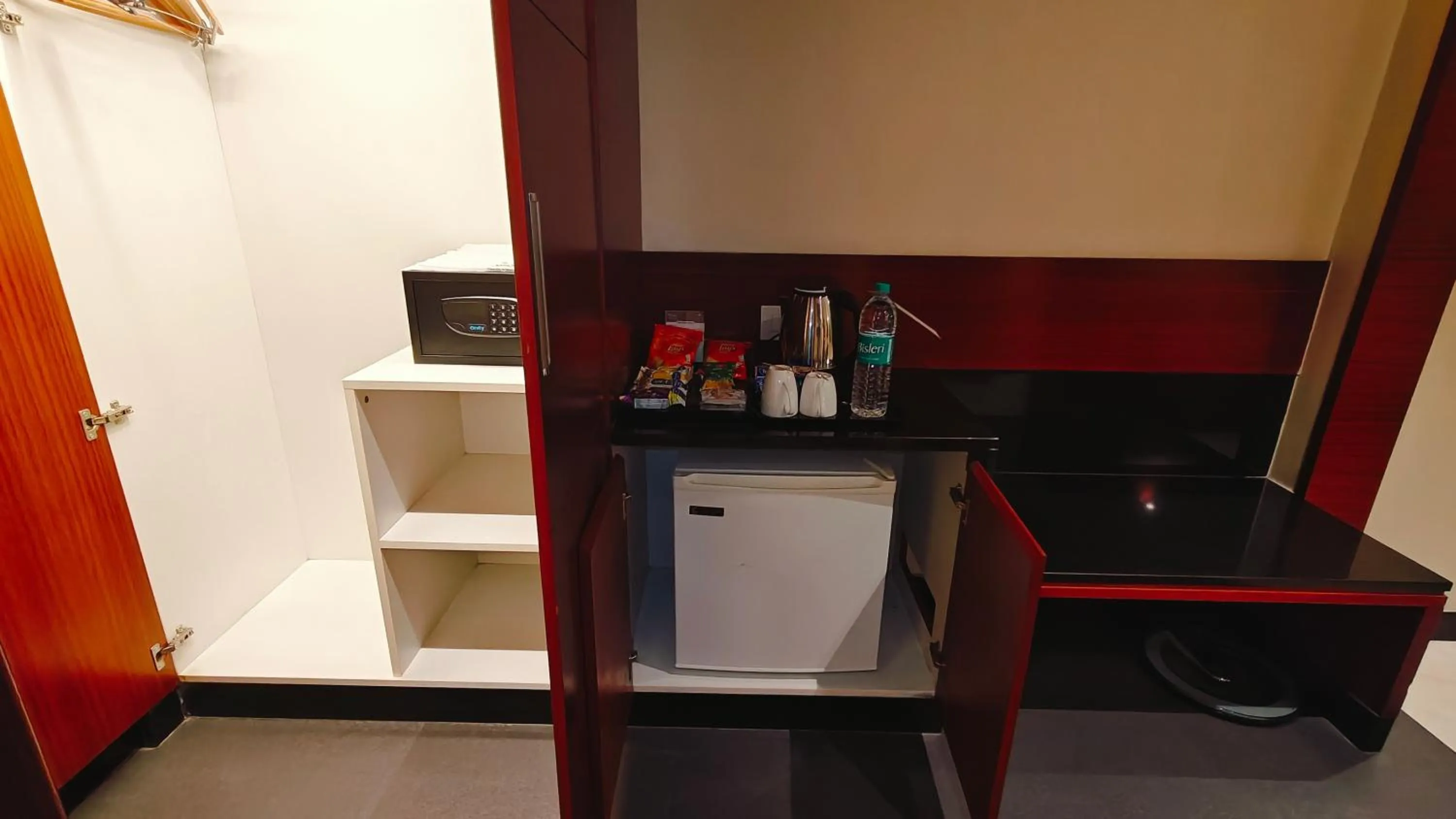 Coffee/tea facilities in MM Legacy - A Bergamont Hotel, Kanchipuram