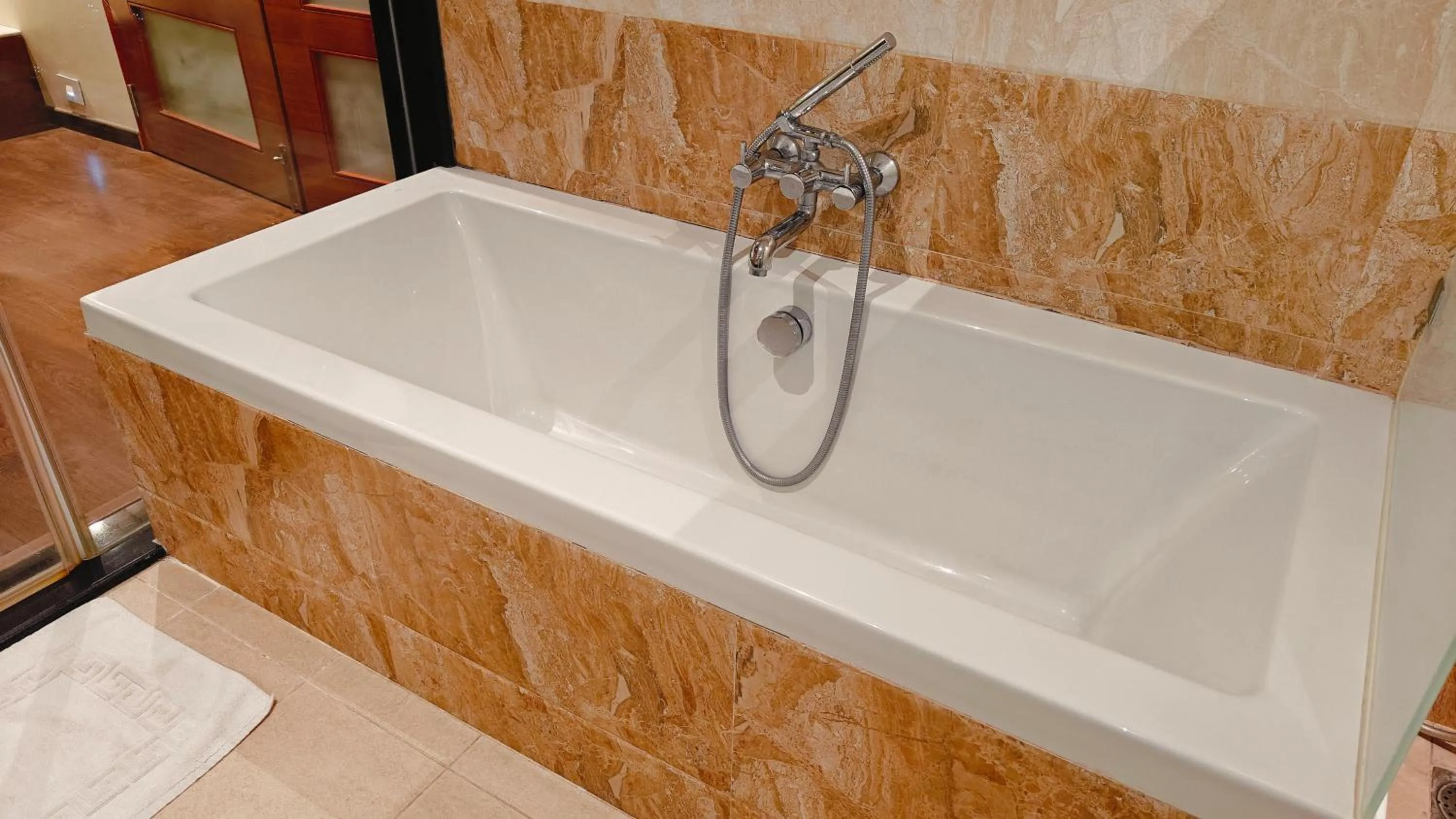 Shower in MM Legacy - A Bergamont Hotel, Kanchipuram