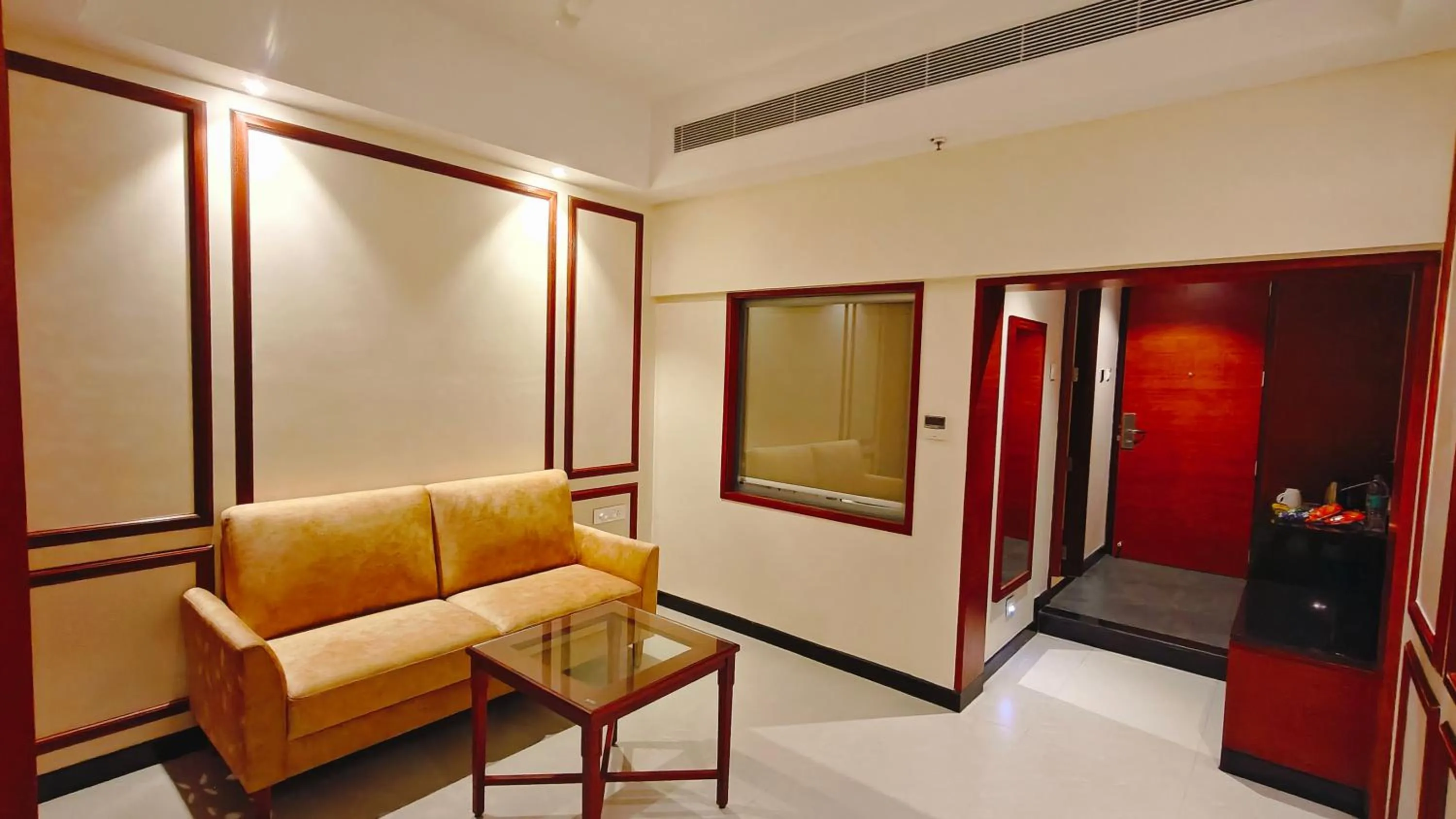 Bed in MM Legacy - A Bergamont Hotel, Kanchipuram