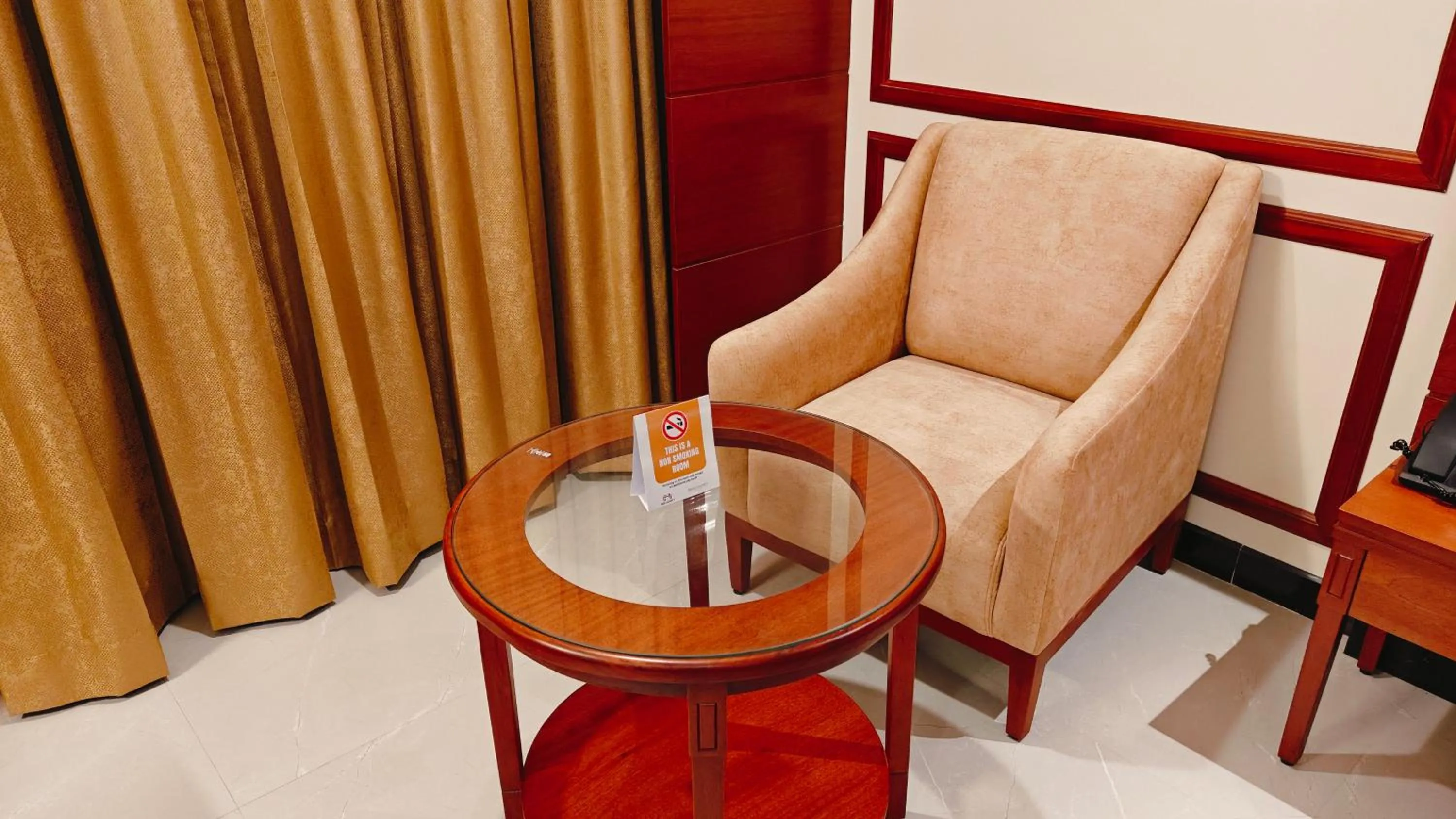 Seating area in MM Legacy - A Bergamont Hotel, Kanchipuram
