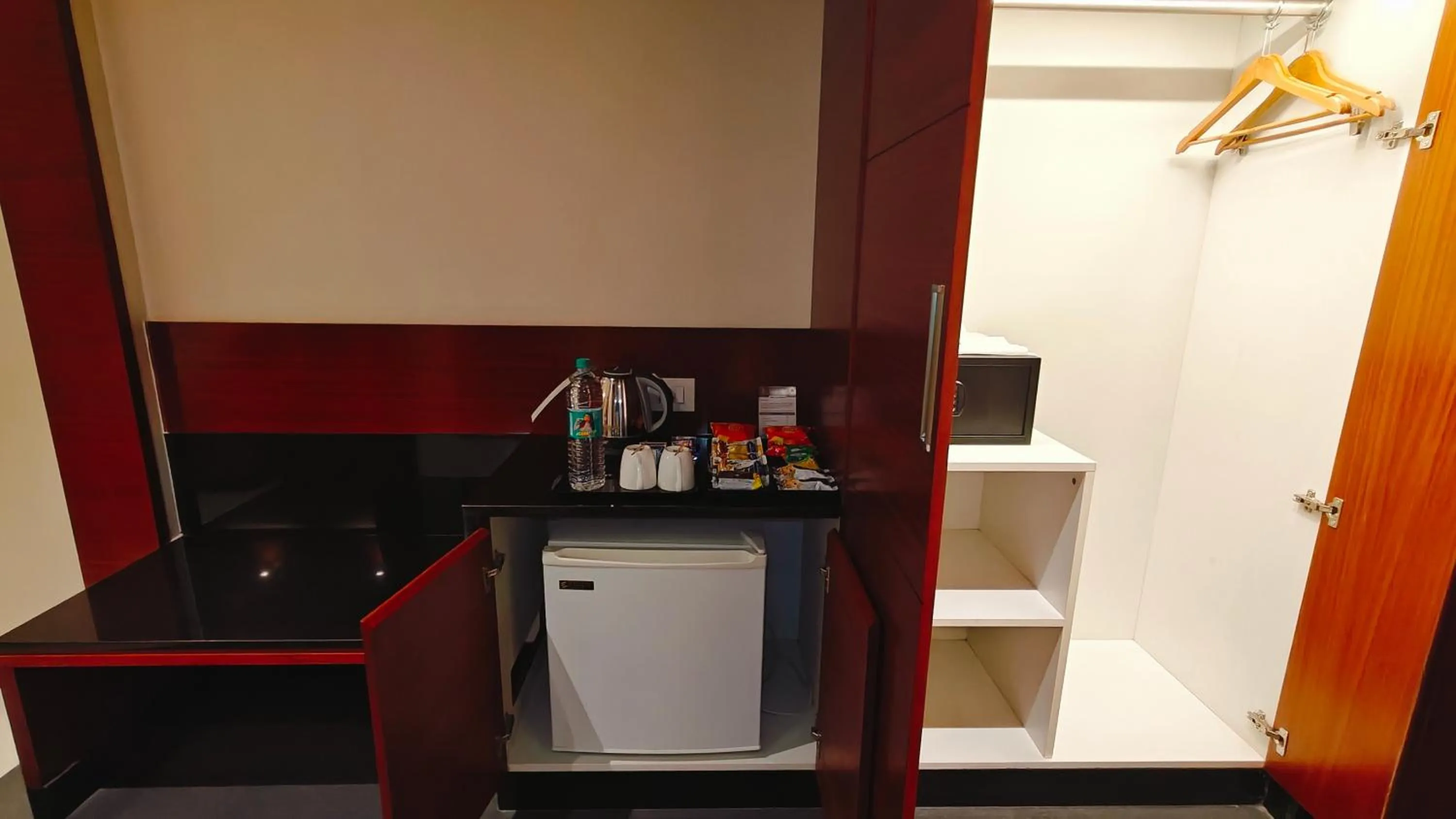 Coffee/tea facilities in MM Legacy - A Bergamont Hotel, Kanchipuram