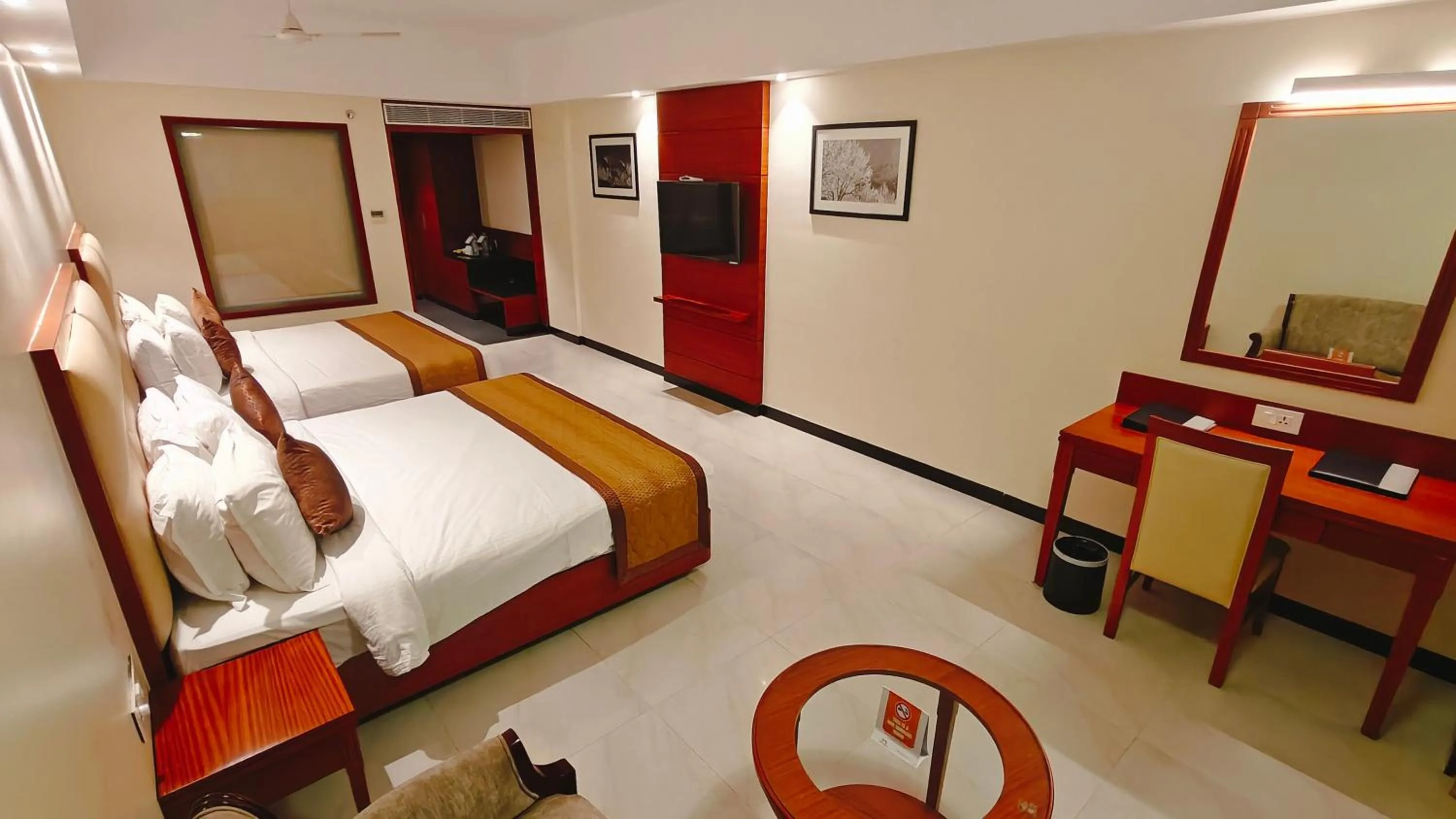 Bed in MM Legacy - A Bergamont Hotel, Kanchipuram