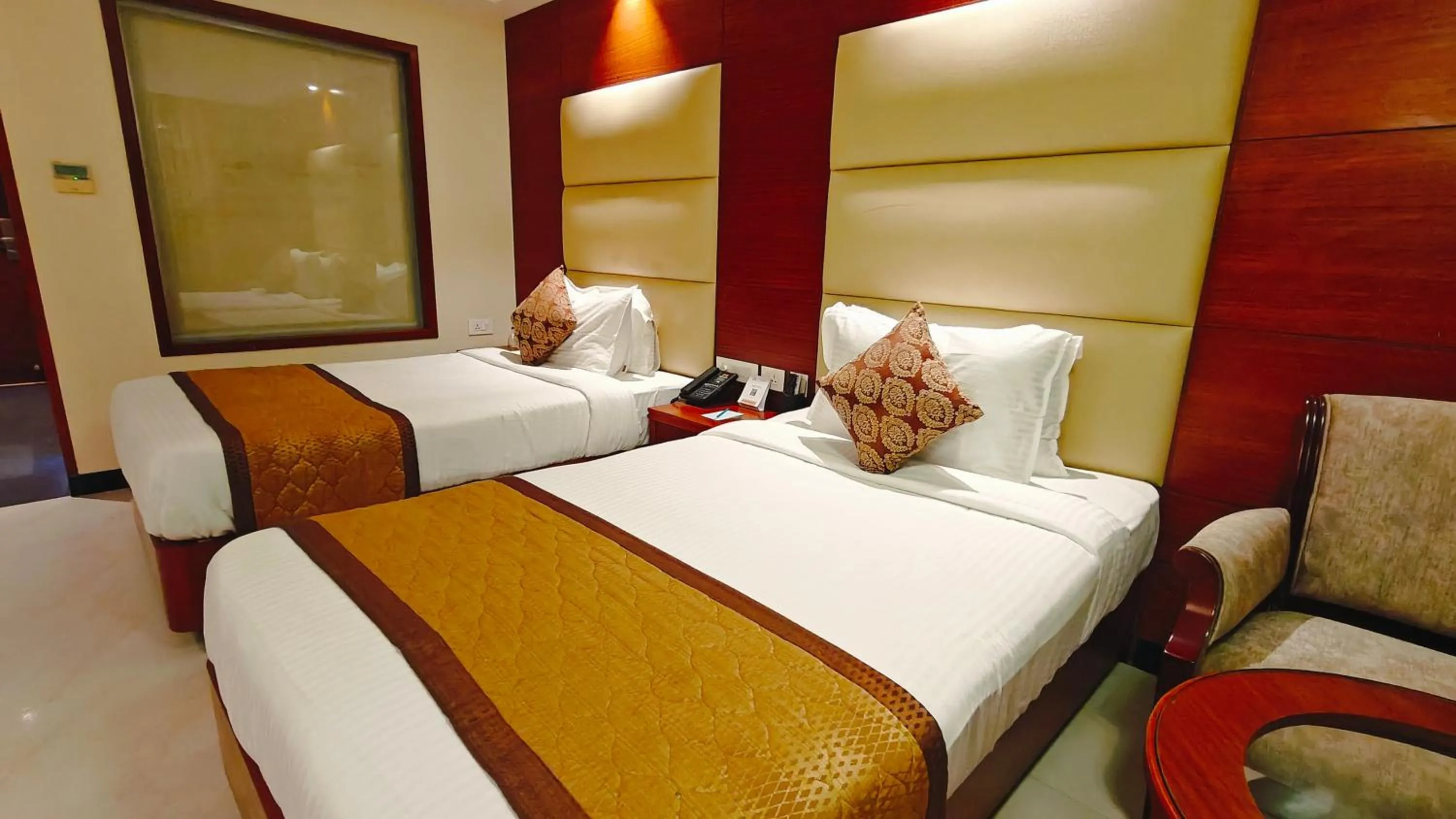 Bed in MM Legacy - A Bergamont Hotel, Kanchipuram
