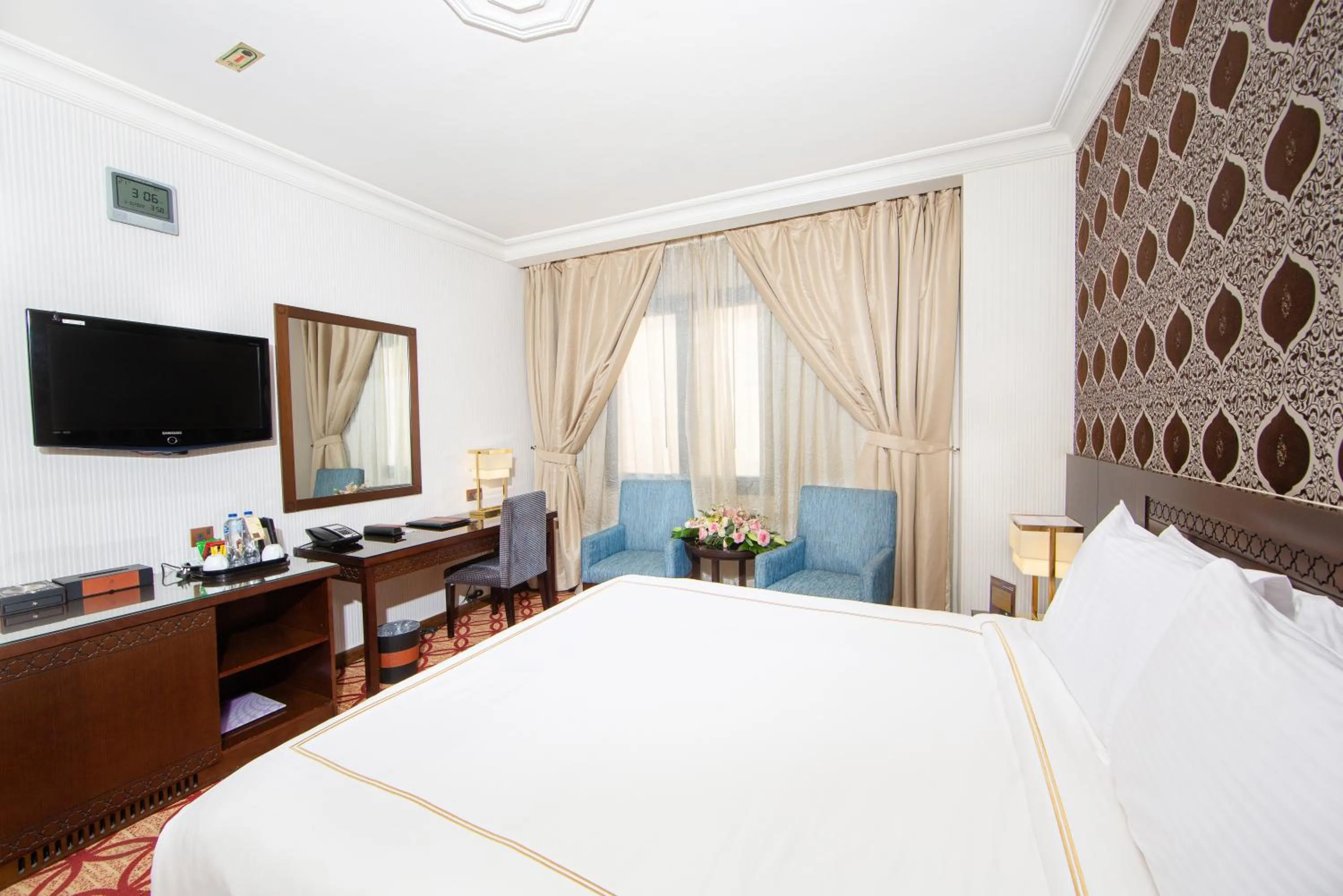 Bed in Dallah Taibah Hotel