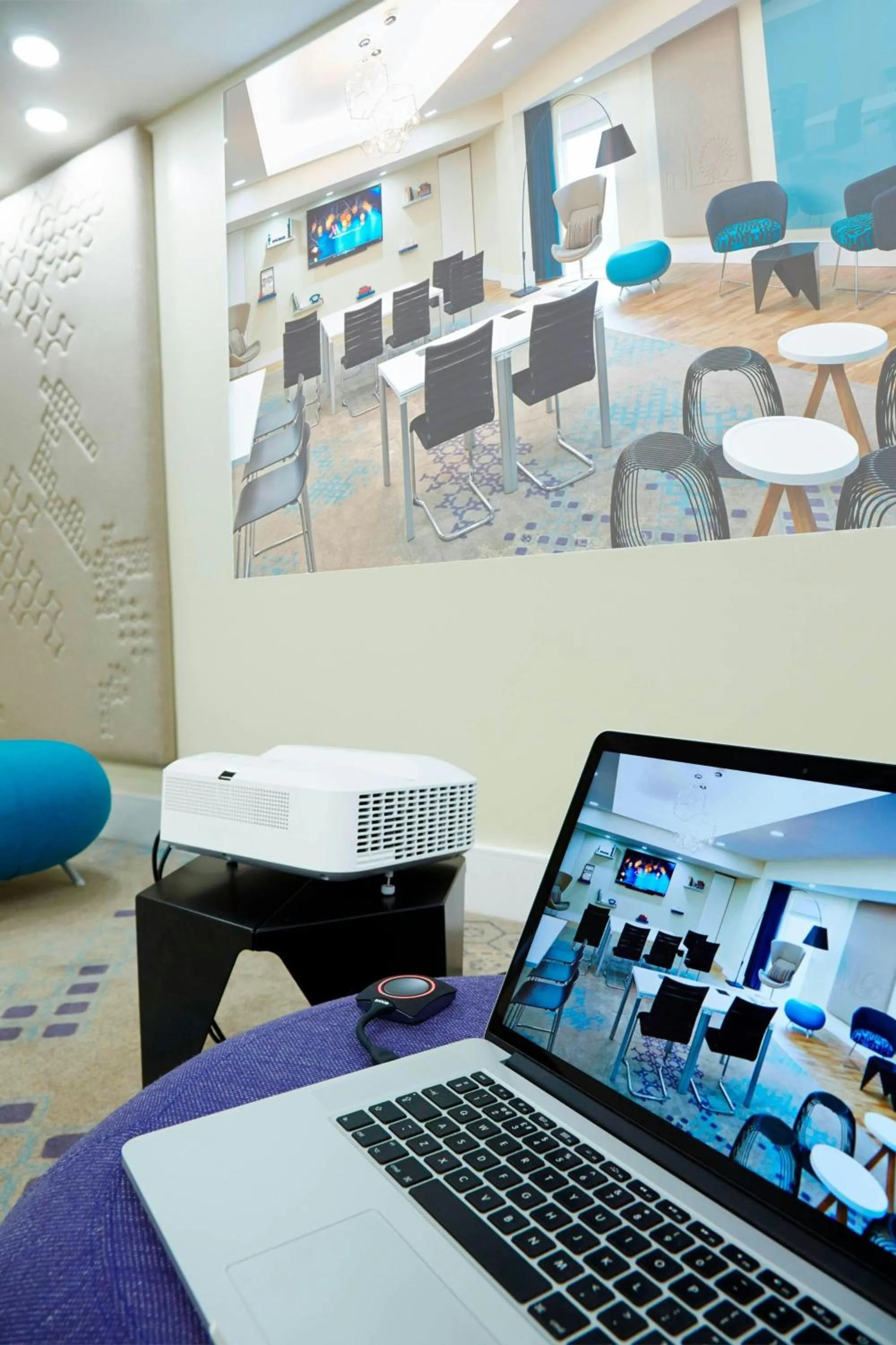 Meeting/conference room in London Marriott Hotel Kensington