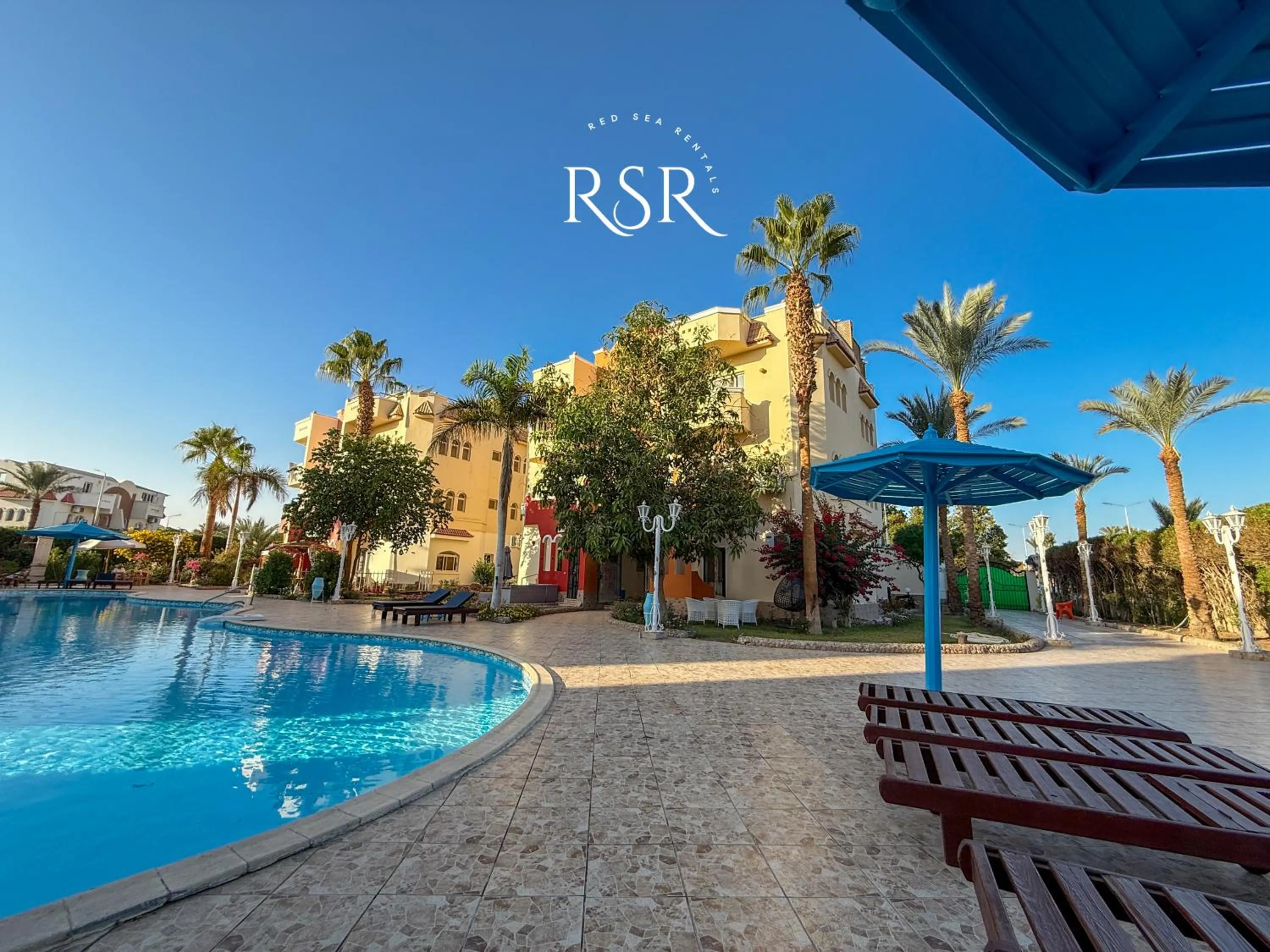 Swimming pool in Green Garden Resort