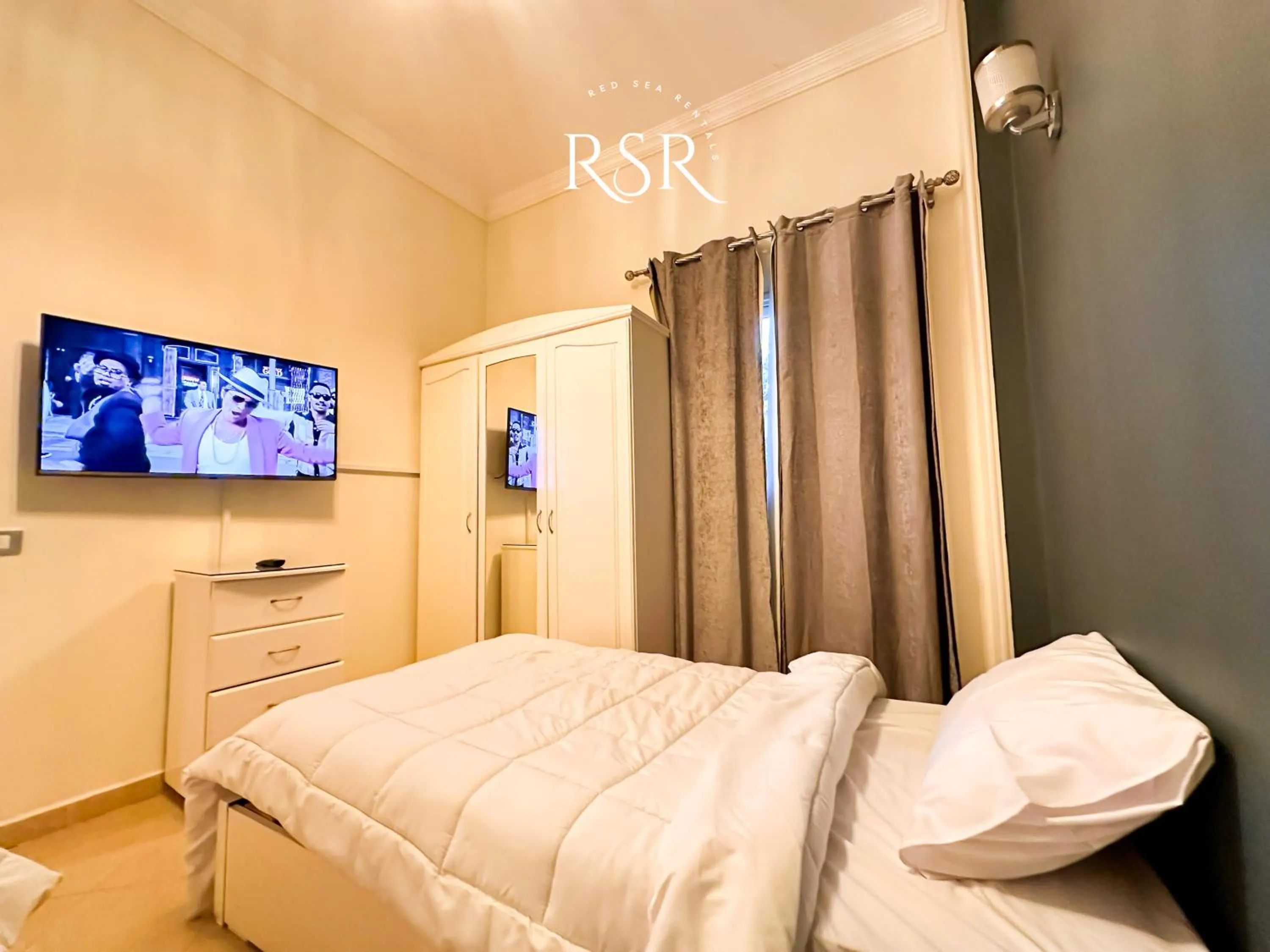 Bed in Green Garden Resort