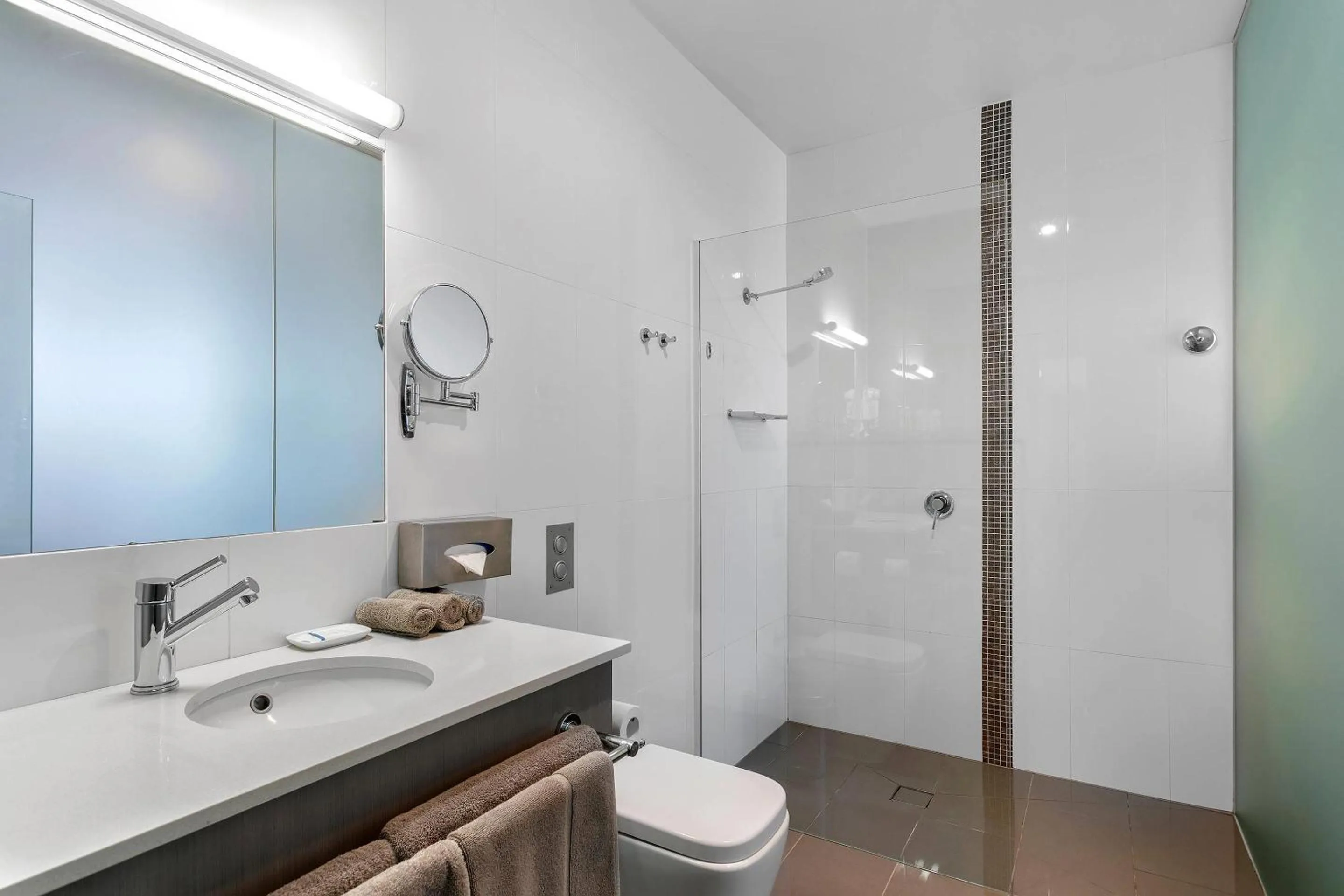 Bedroom in Quality Inn The George Hotel Ballarat