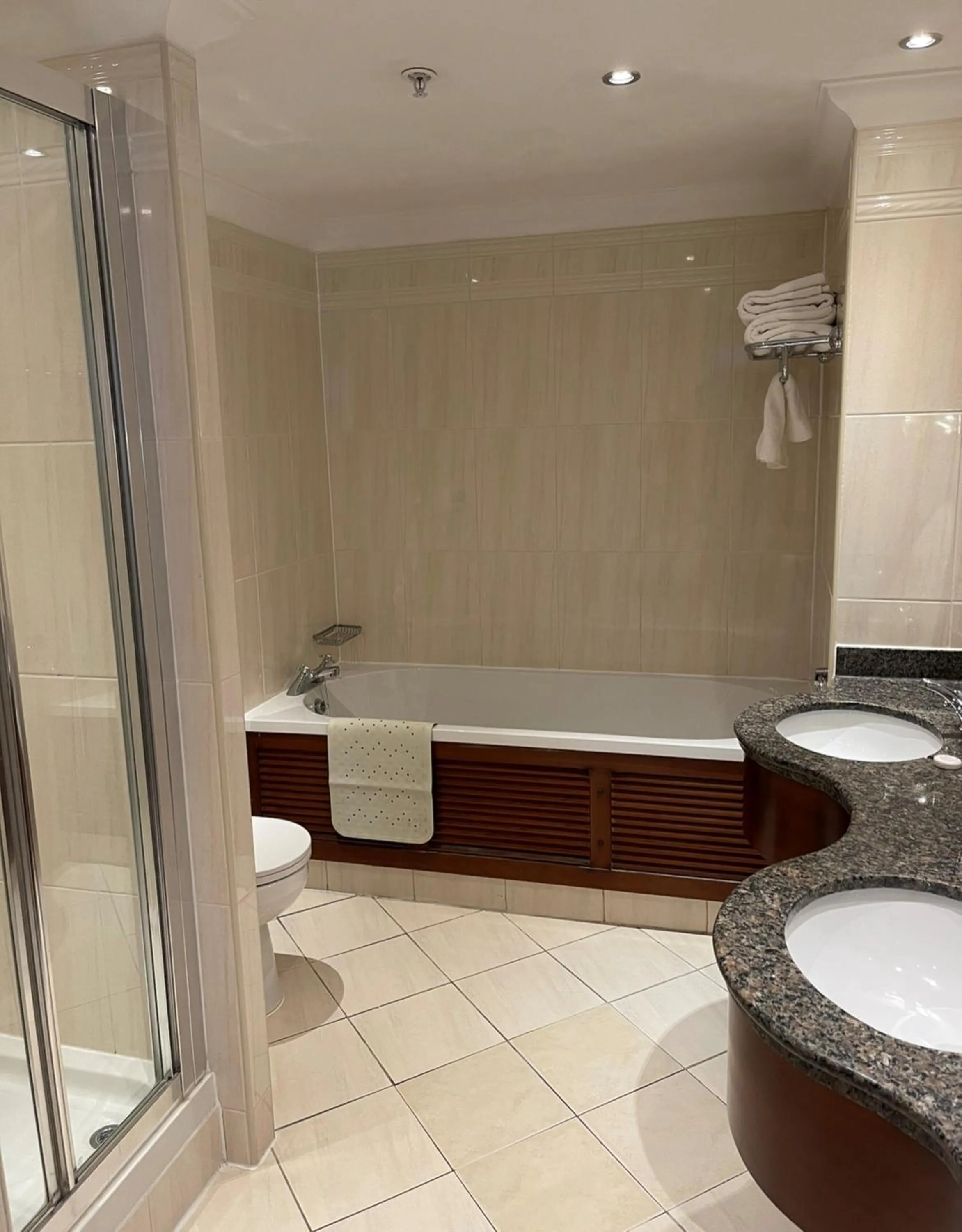 Toilet in Grand Hotel Sunderland