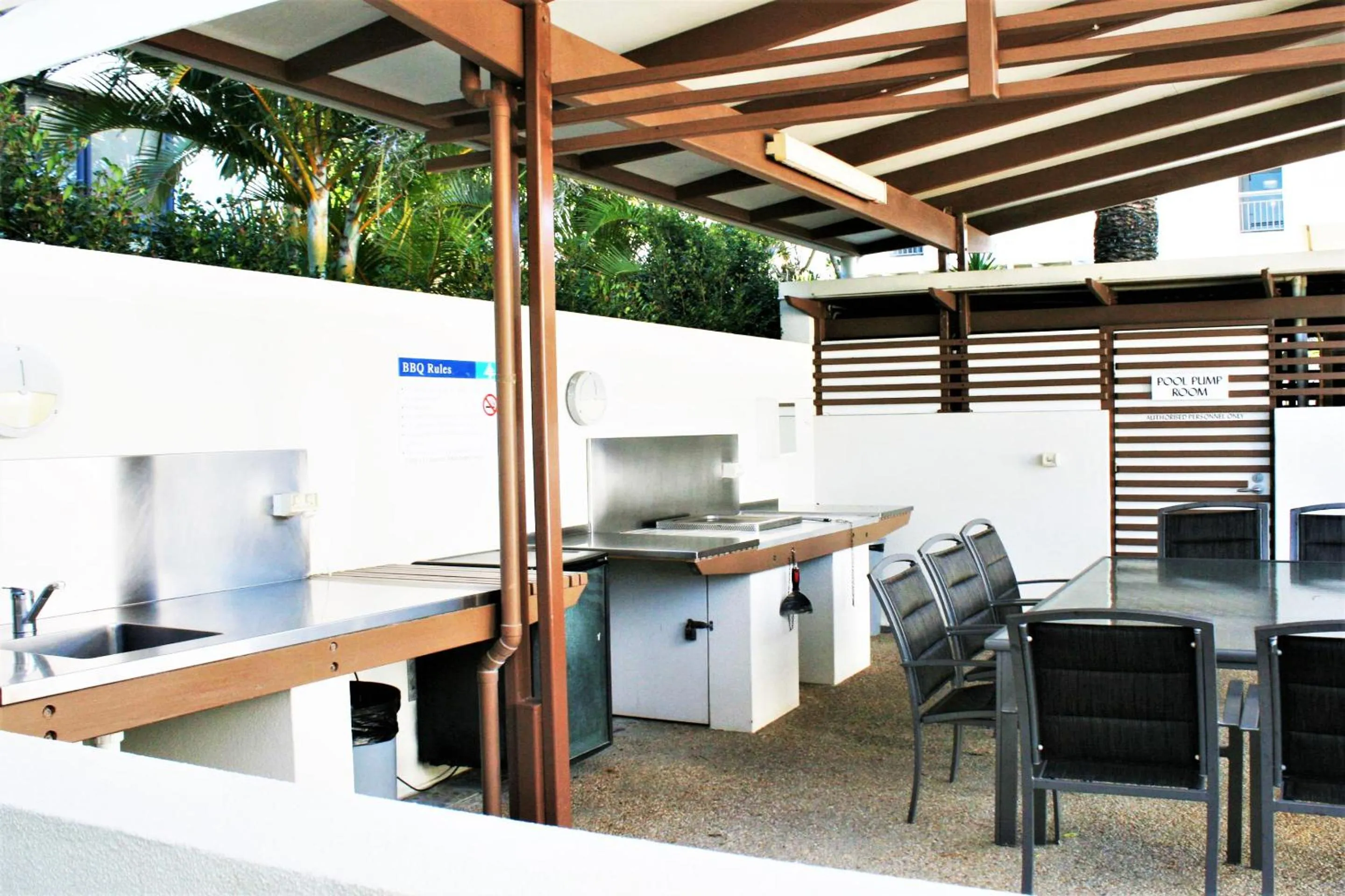 BBQ facilities in Indigo Blue