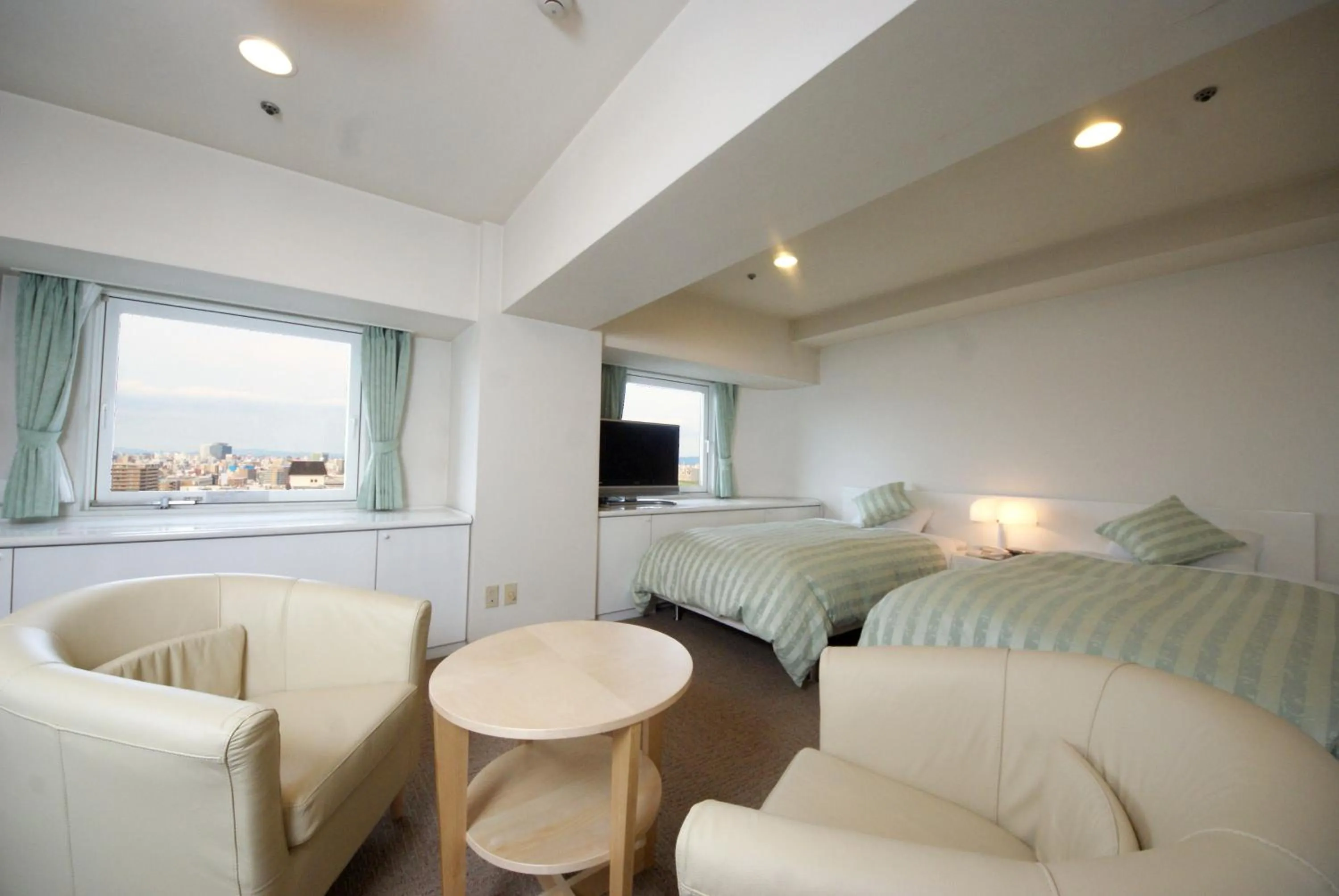 Bed in Hotel Plaza Osaka