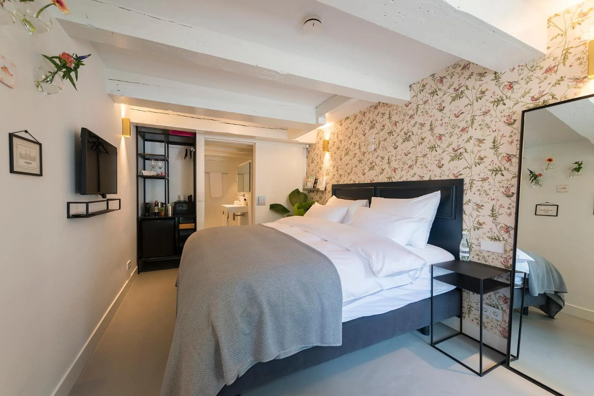 Bed in Milkhouse Luxury Stay Amsterdam