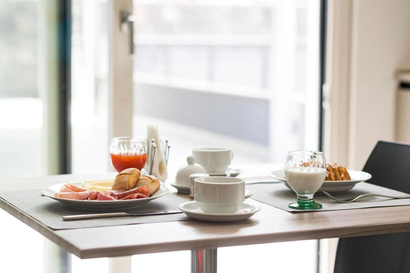 Communal kitchen in B&B Etna Dream