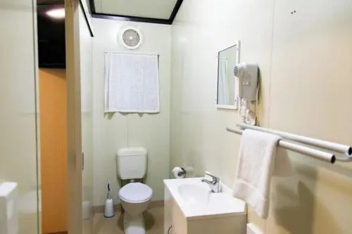Bathroom in BIG4 Toowoomba Garden City Holiday Park