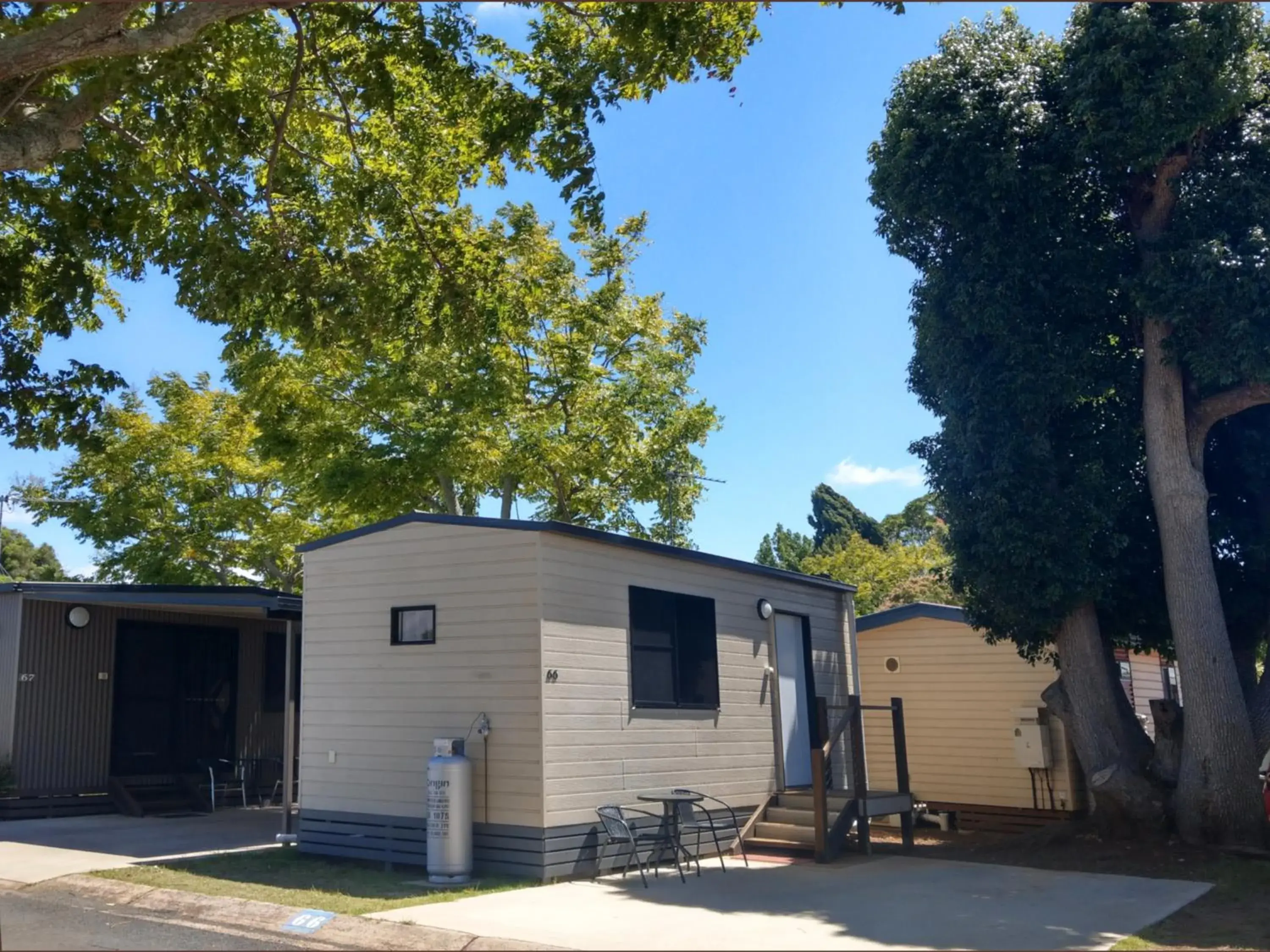 Ensuite Cabin sleeps 2 in BIG4 Toowoomba Garden City Holiday Park Ensuite Cabin sleeps 2 in BIG4 Toowoomba Garden City Holiday Park