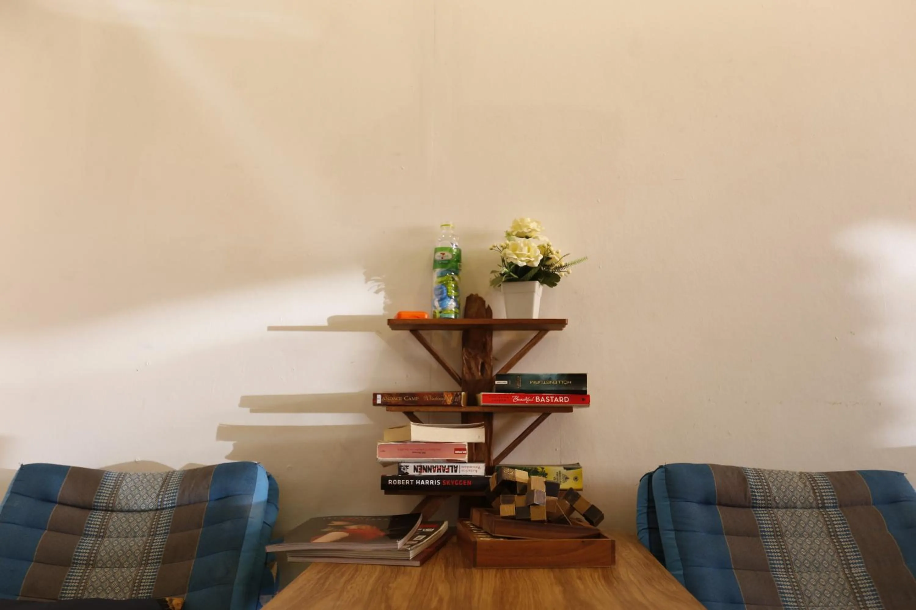 Communal lounge/ TV room in Baan Kamala Fantasea Hotel