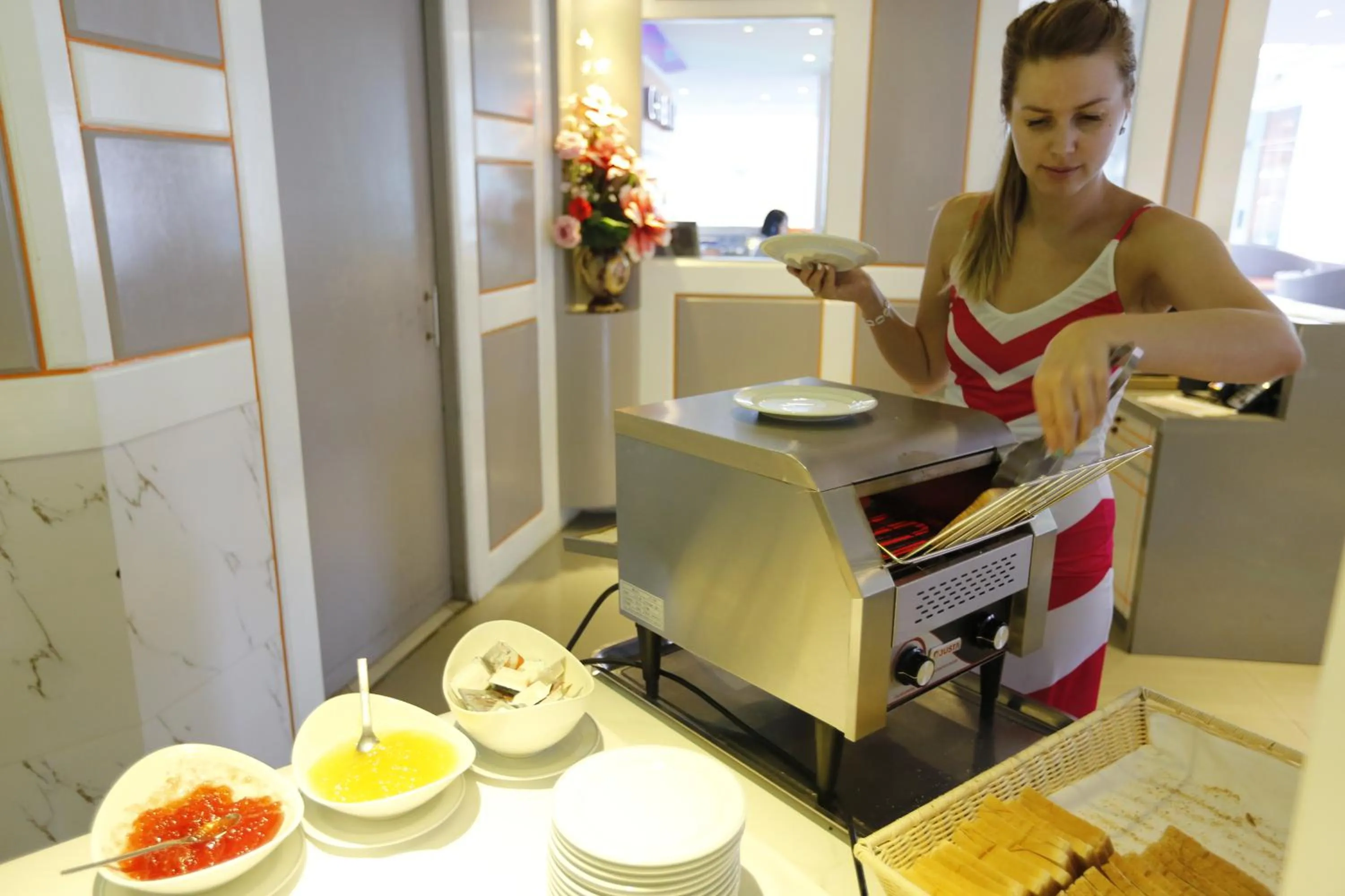Coffee/tea facilities in Baan Kamala Fantasea Hotel
