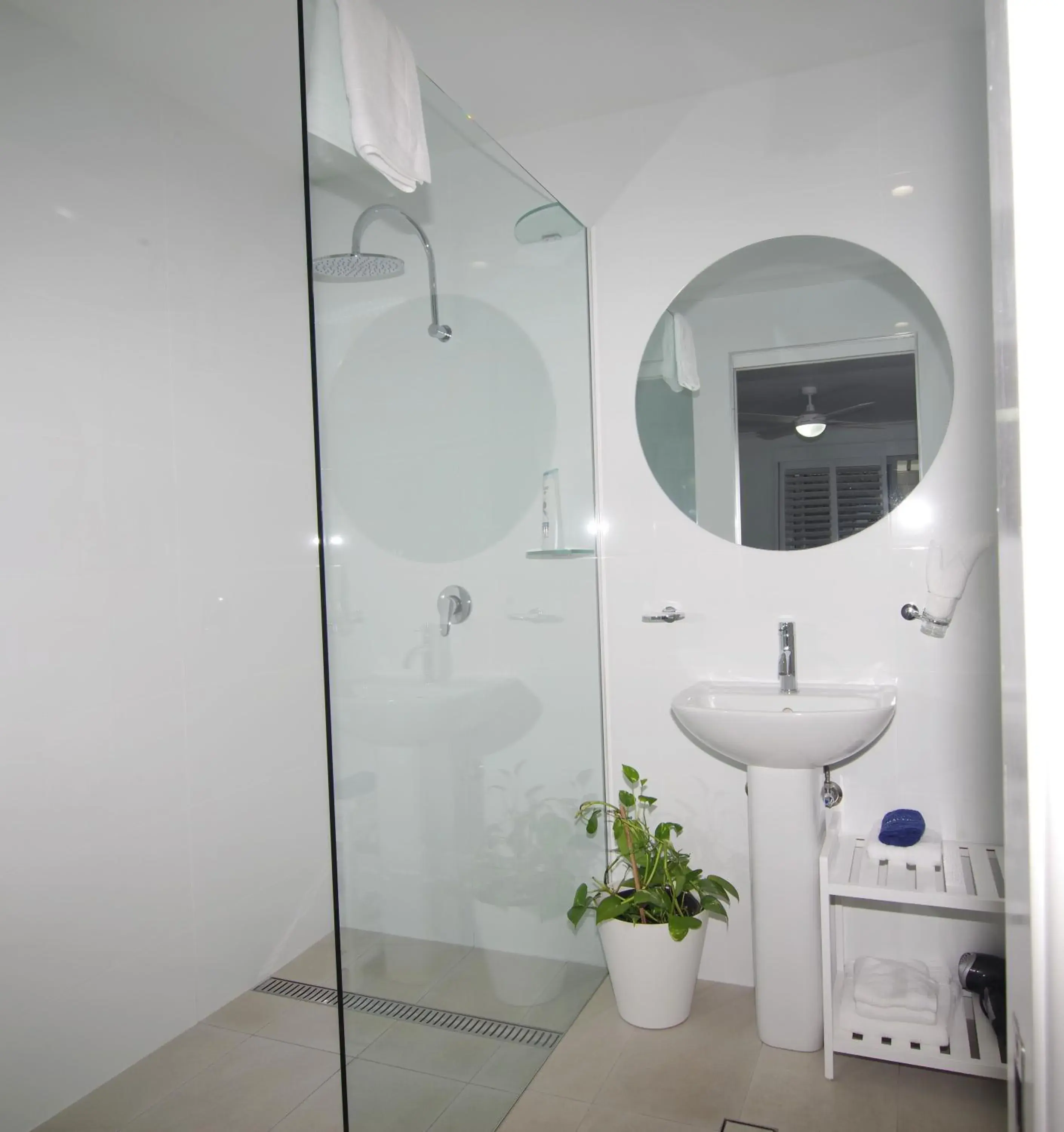 Standard Queen Room in Debbie's Place Standard Queen Room in Debbie's Place