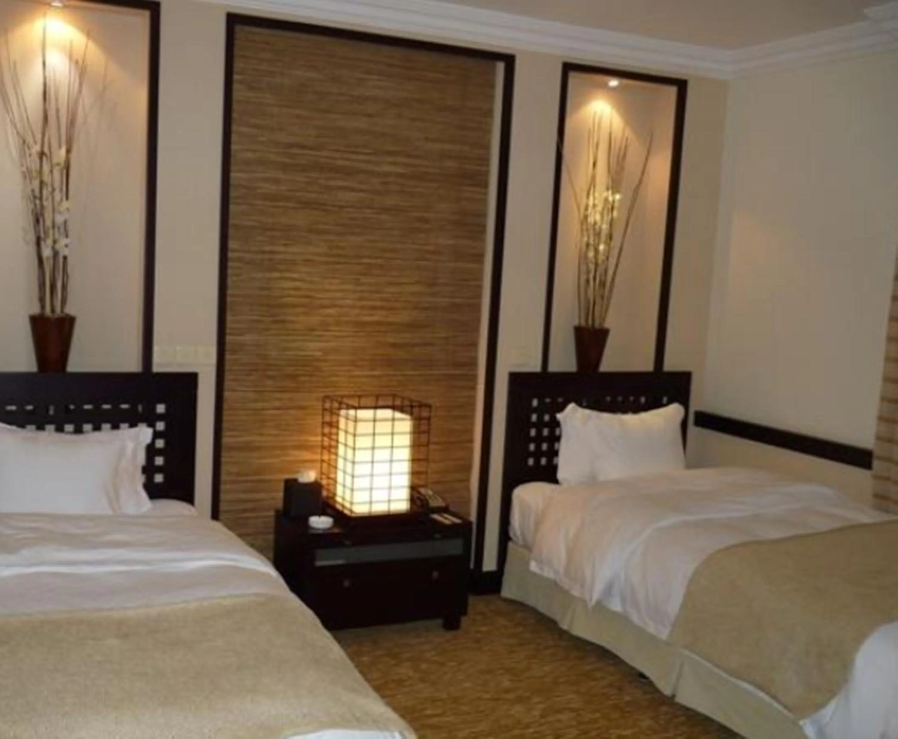 Bedroom, Bed in Issham Hotel