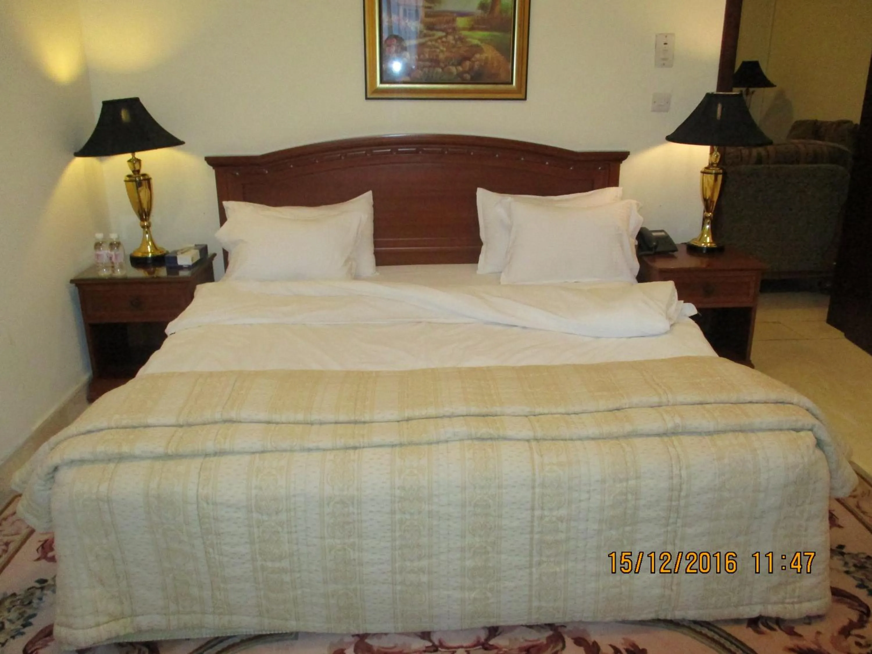 Bedroom, Bed in Issham Hotel