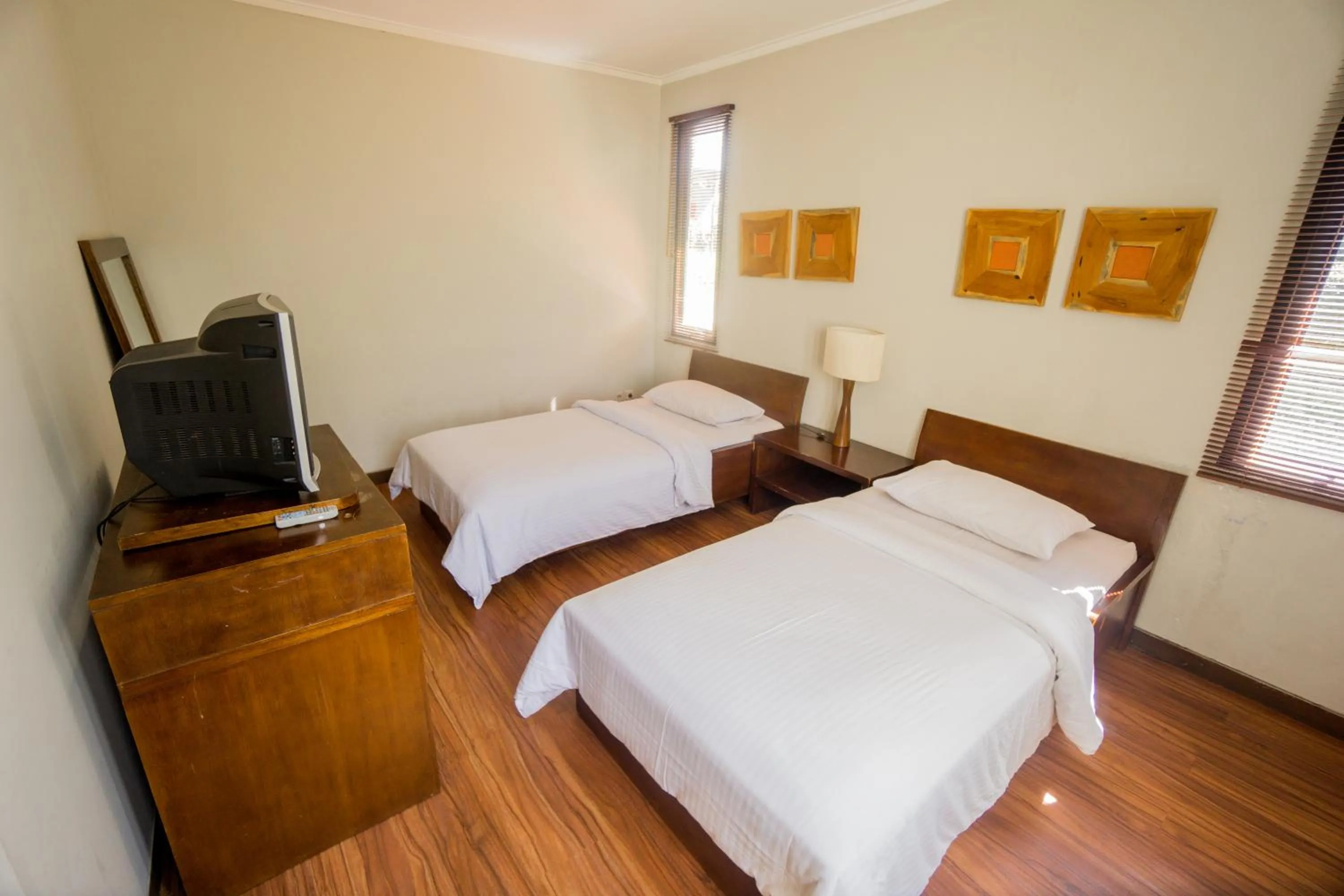 Bedroom, Bed in Lembang Asri Resort