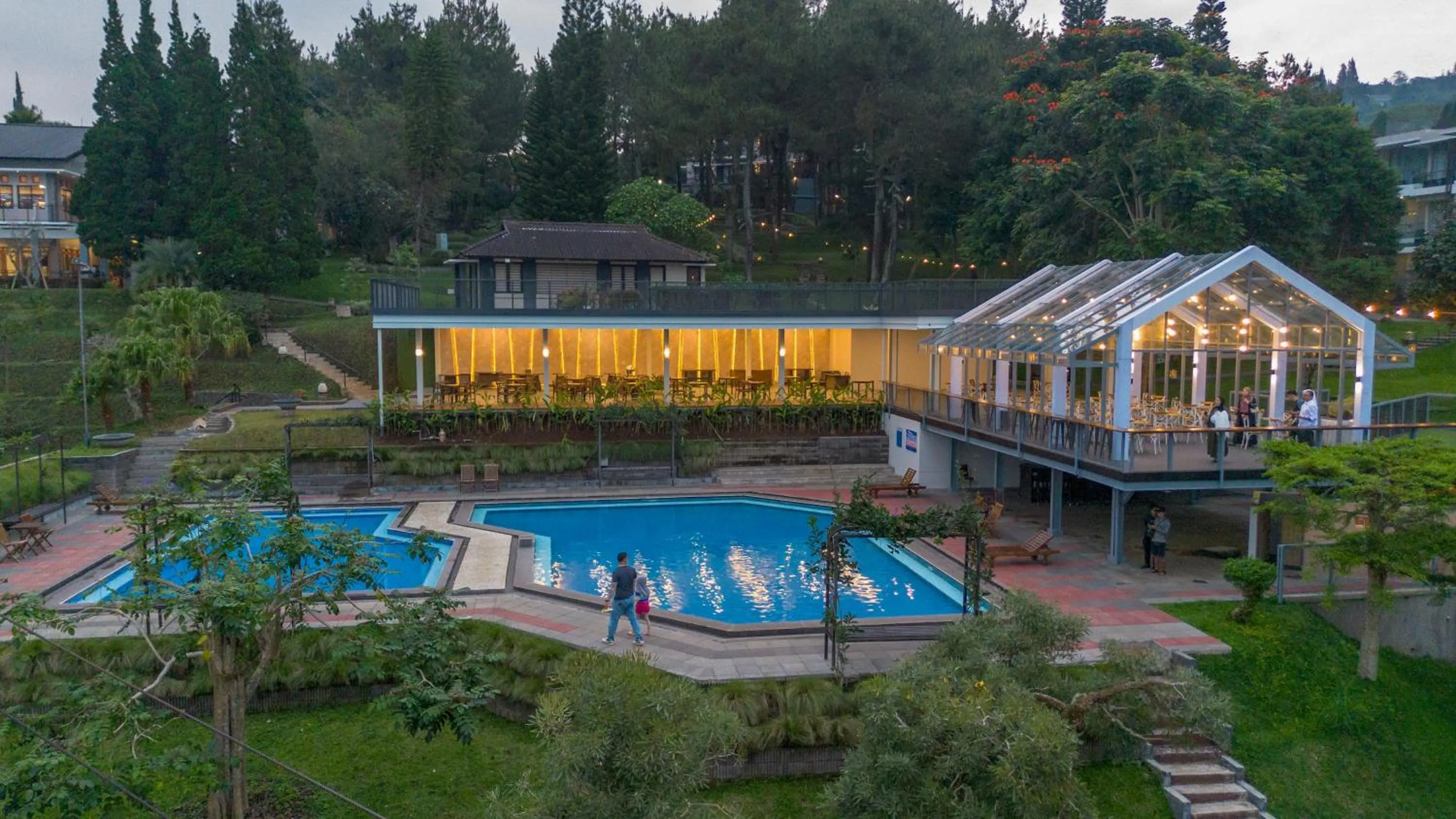 Restaurant/places to eat in Lembang Asri Resort