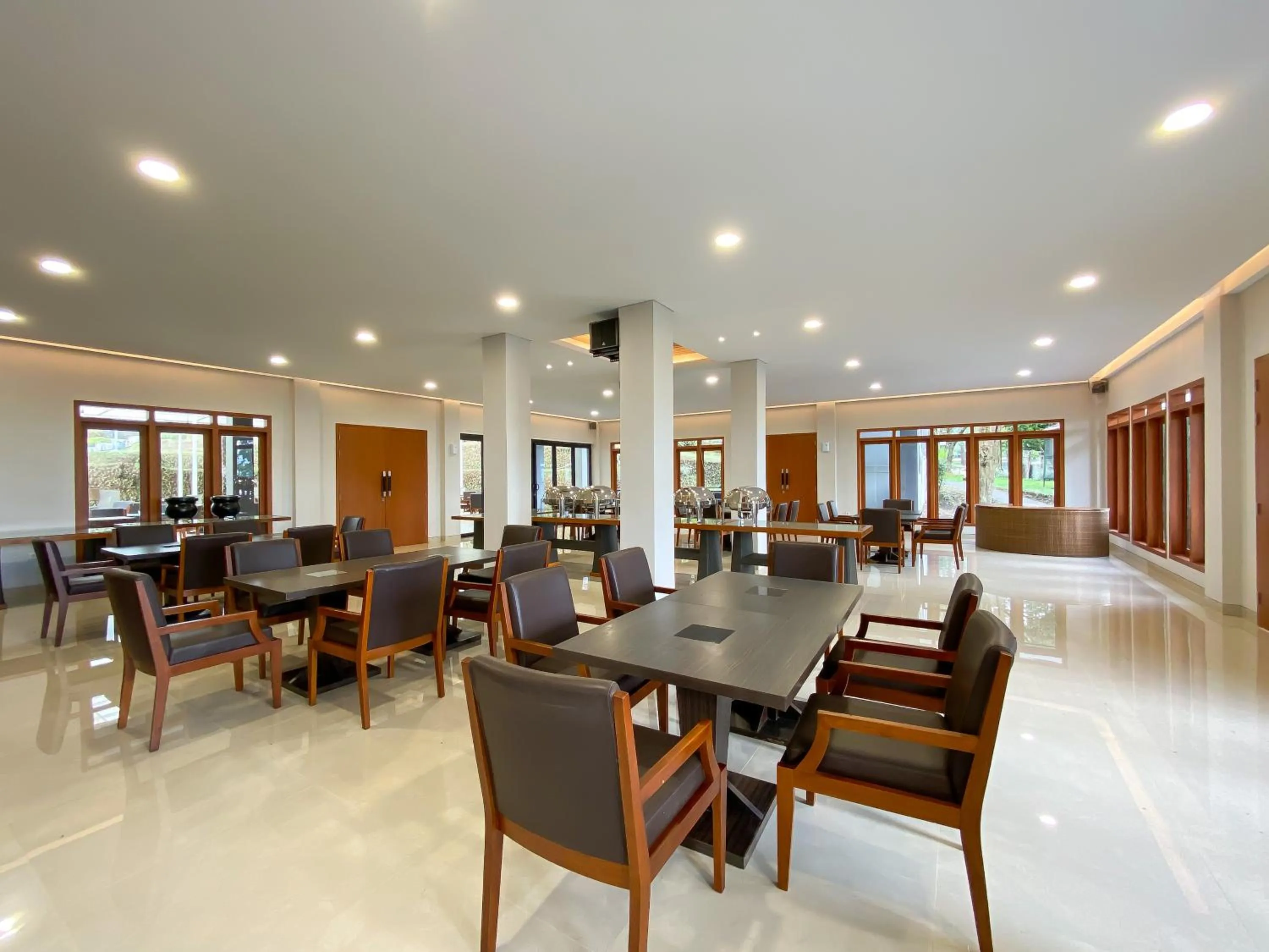 Restaurant/places to eat in Lembang Asri Resort