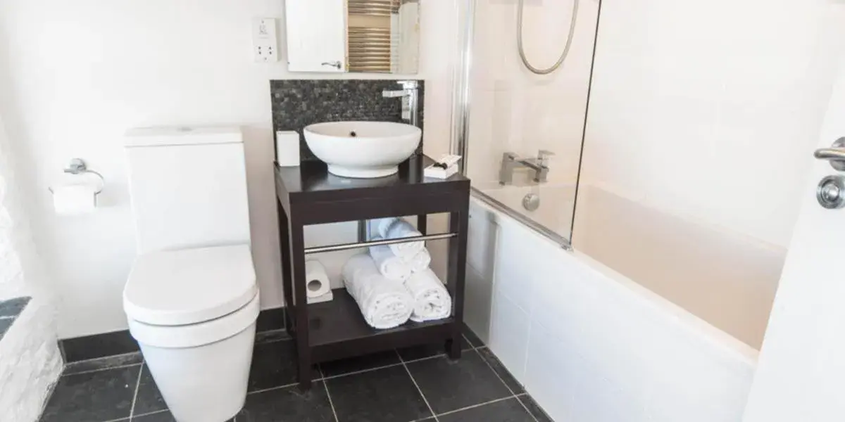 Superior Double Room - single occupancy in Cape Cornwall Club Superior Double Room - single occupancy in Cape Cornwall Club