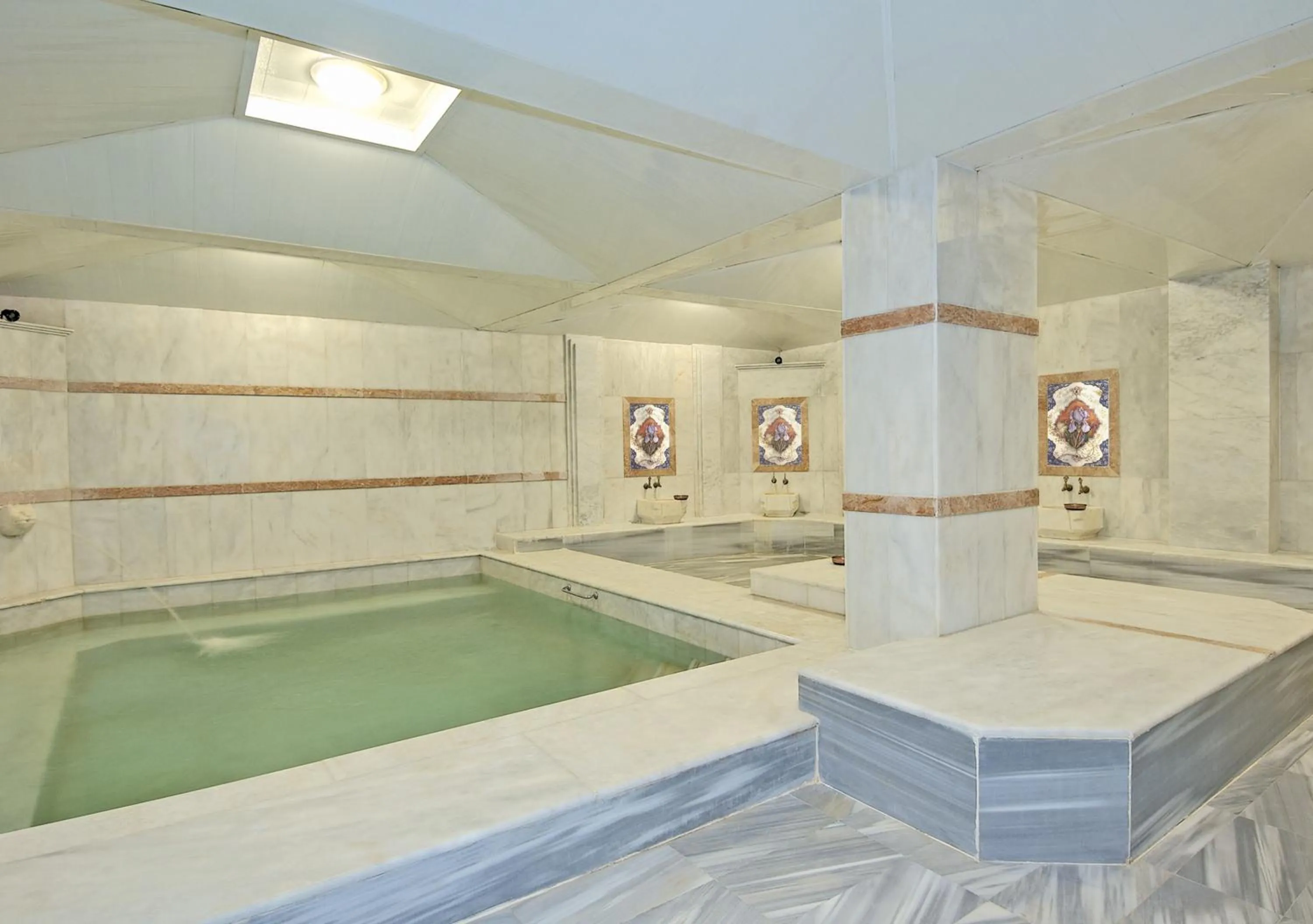 Spa and wellness centre/facilities in Formback Thermal Suit & Apart