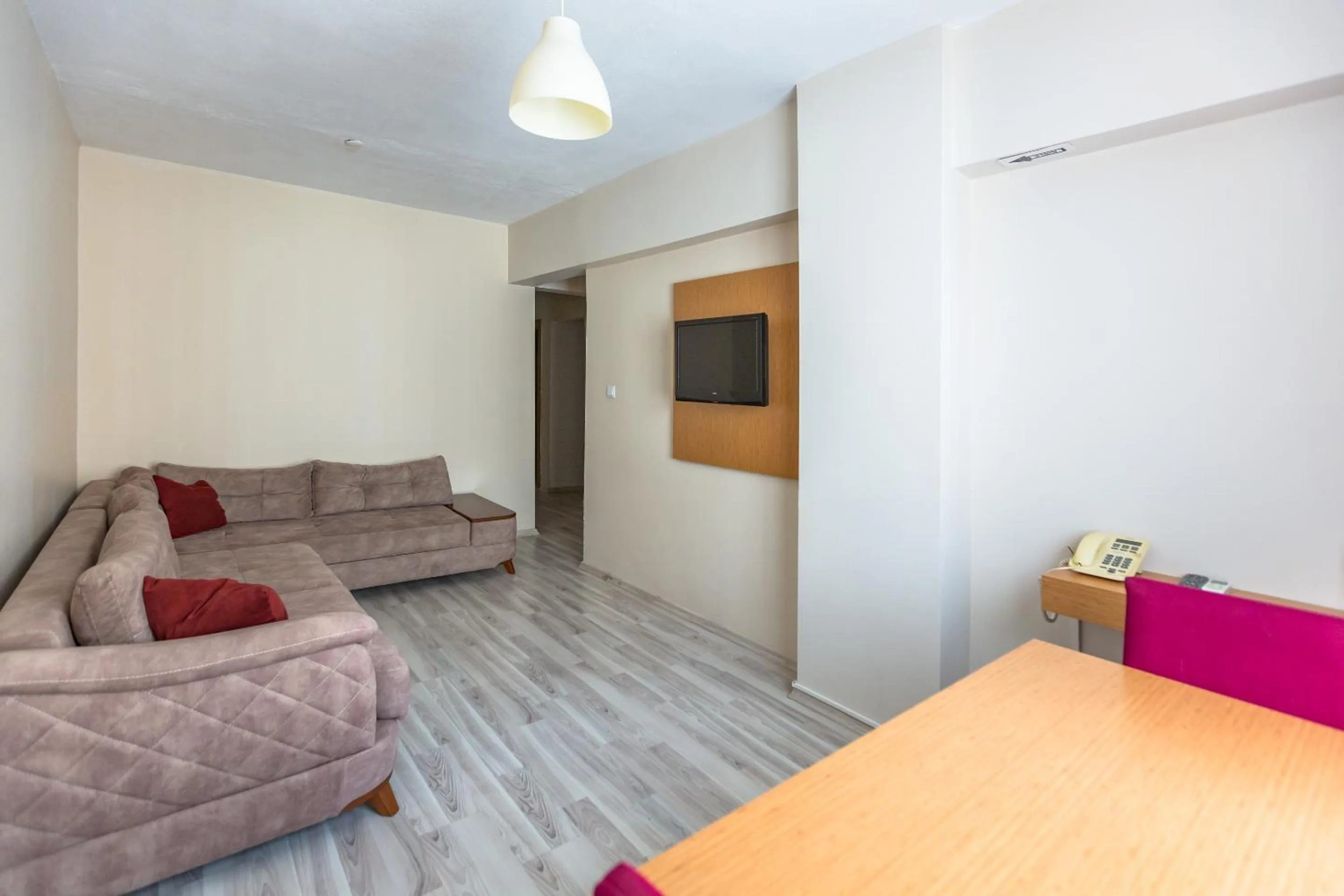 Communal lounge/ TV room in Formback Thermal Suit & Apart