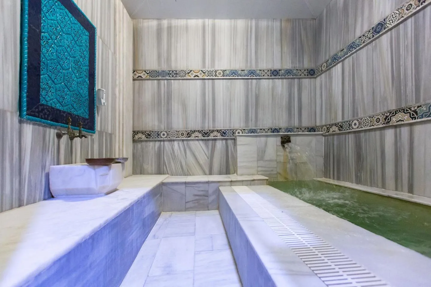 Activities in Formback Thermal Suit & Apart