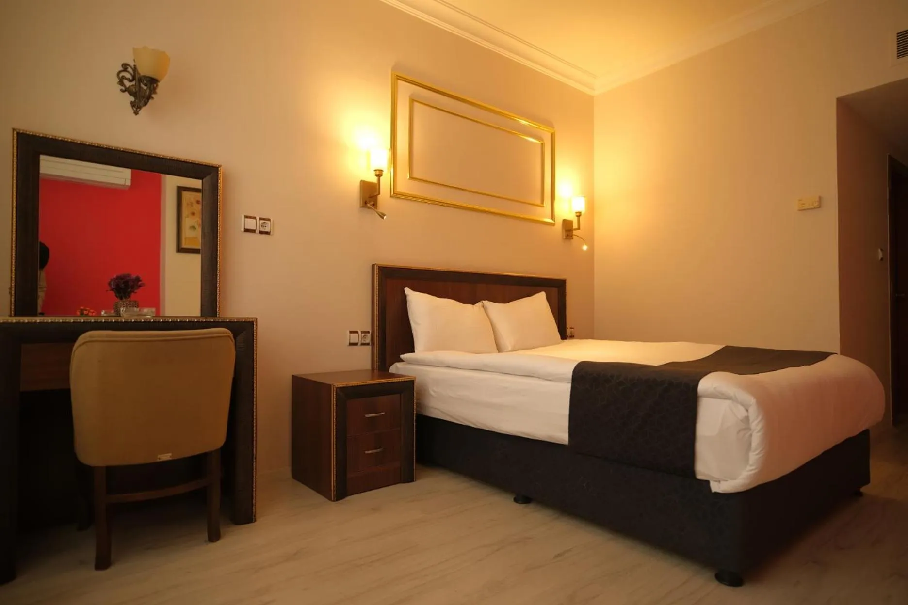 Bedroom, Bed in Malabadi Hotel