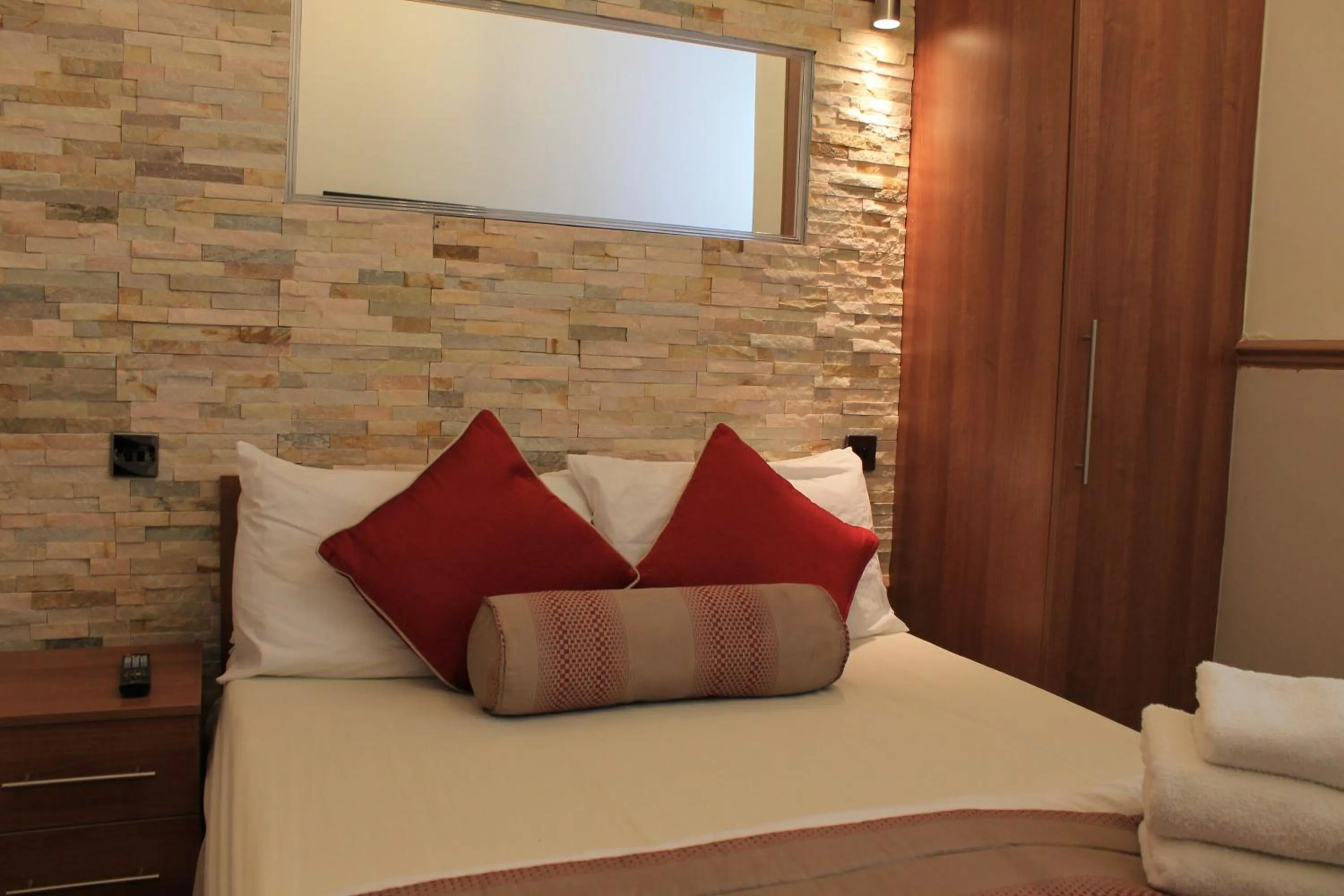 Bed in Skylark Guest House