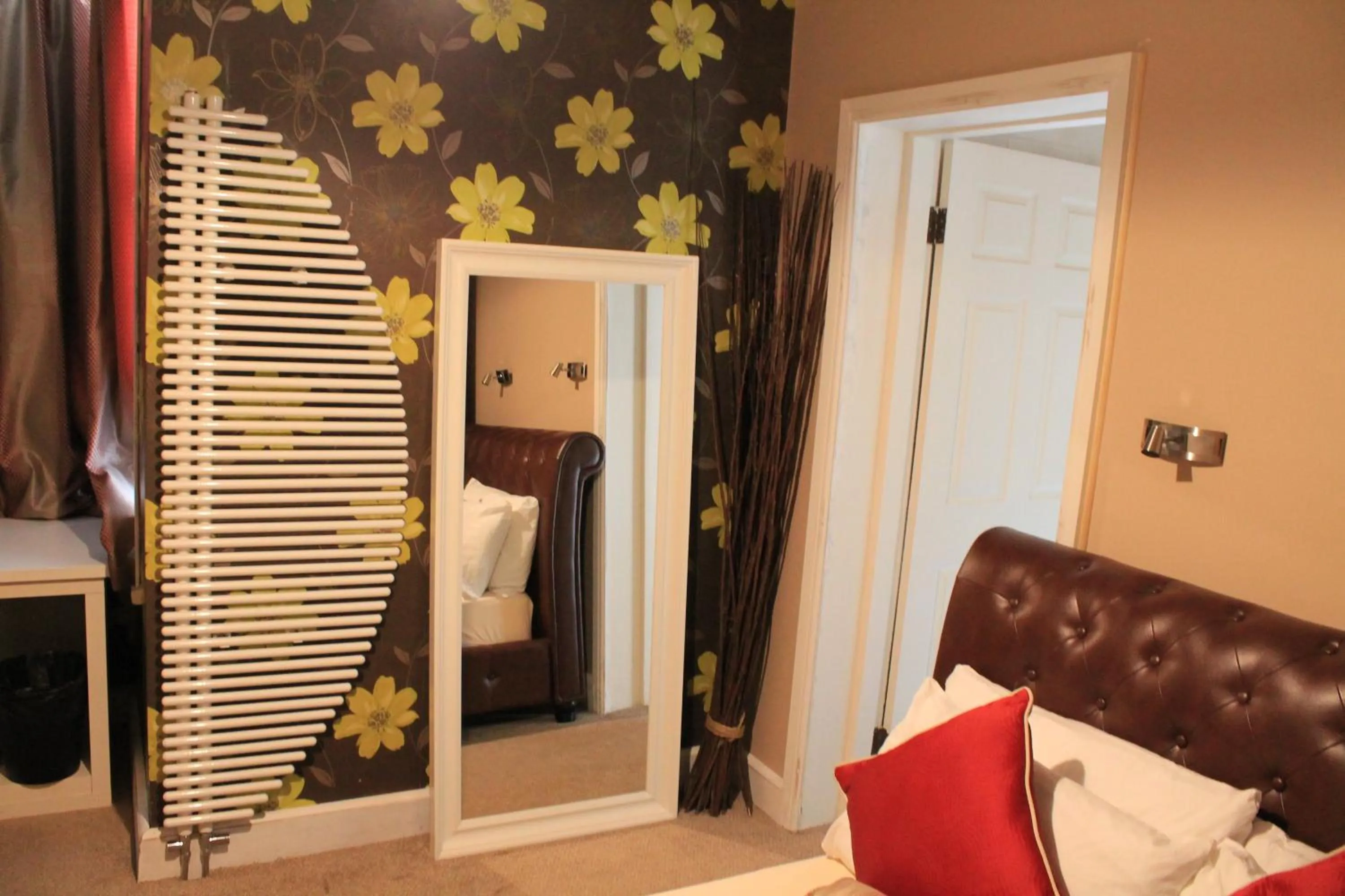 Decorative detail, Bed in Skylark Guest House