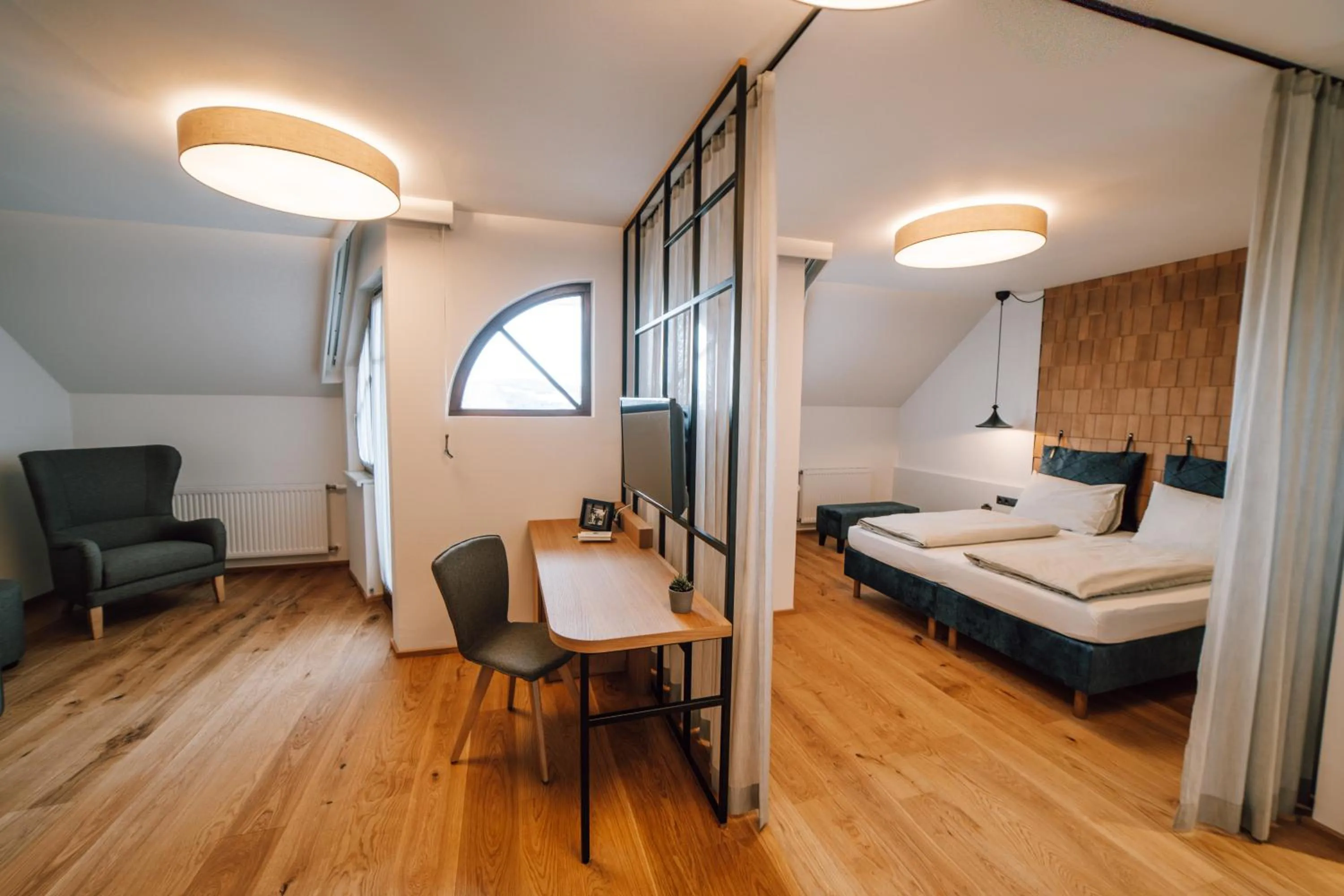 Photo of the whole room, Bed in Mein Hotel Fast