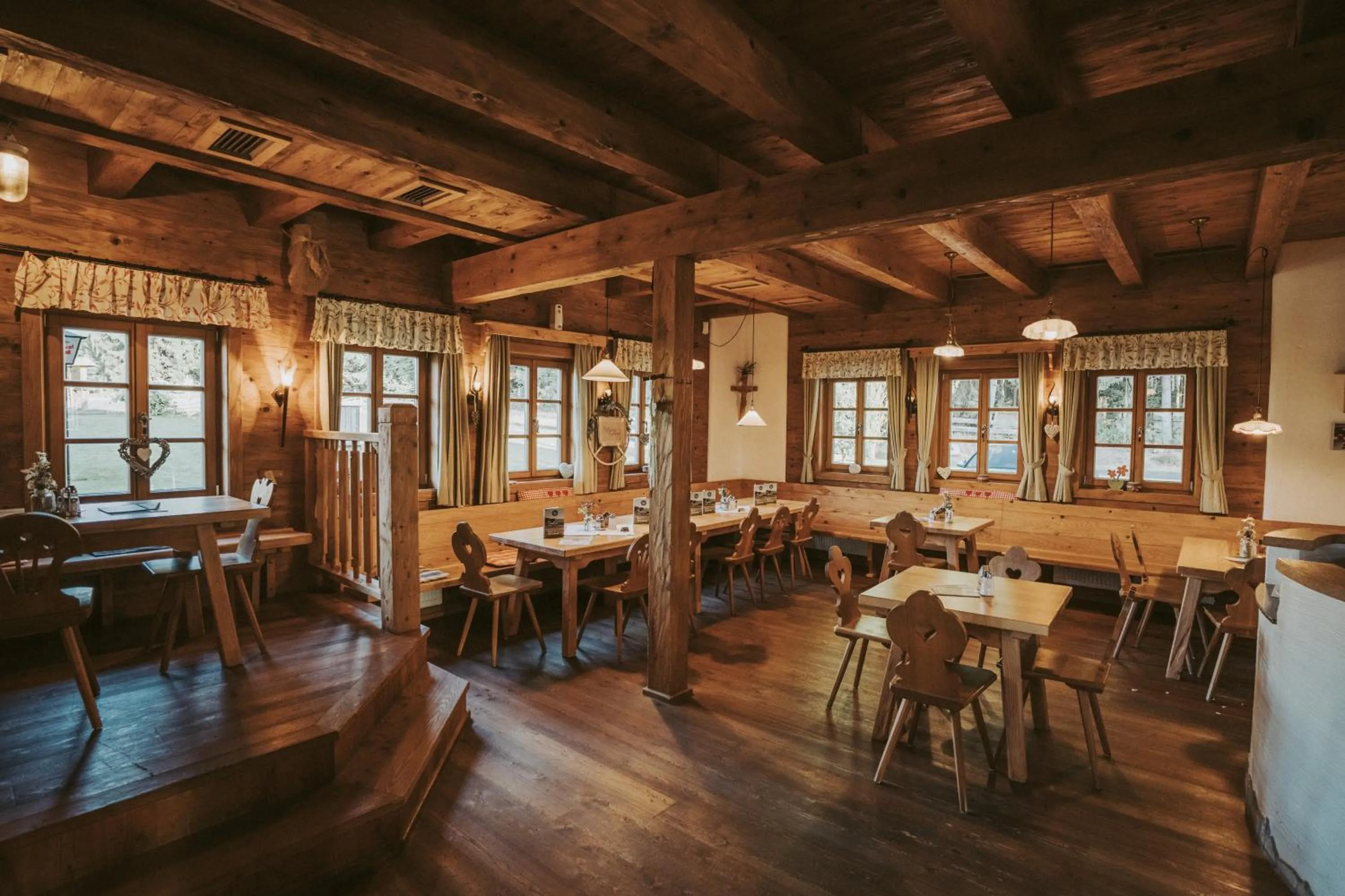 Restaurant/places to eat in Mein Hotel Fast