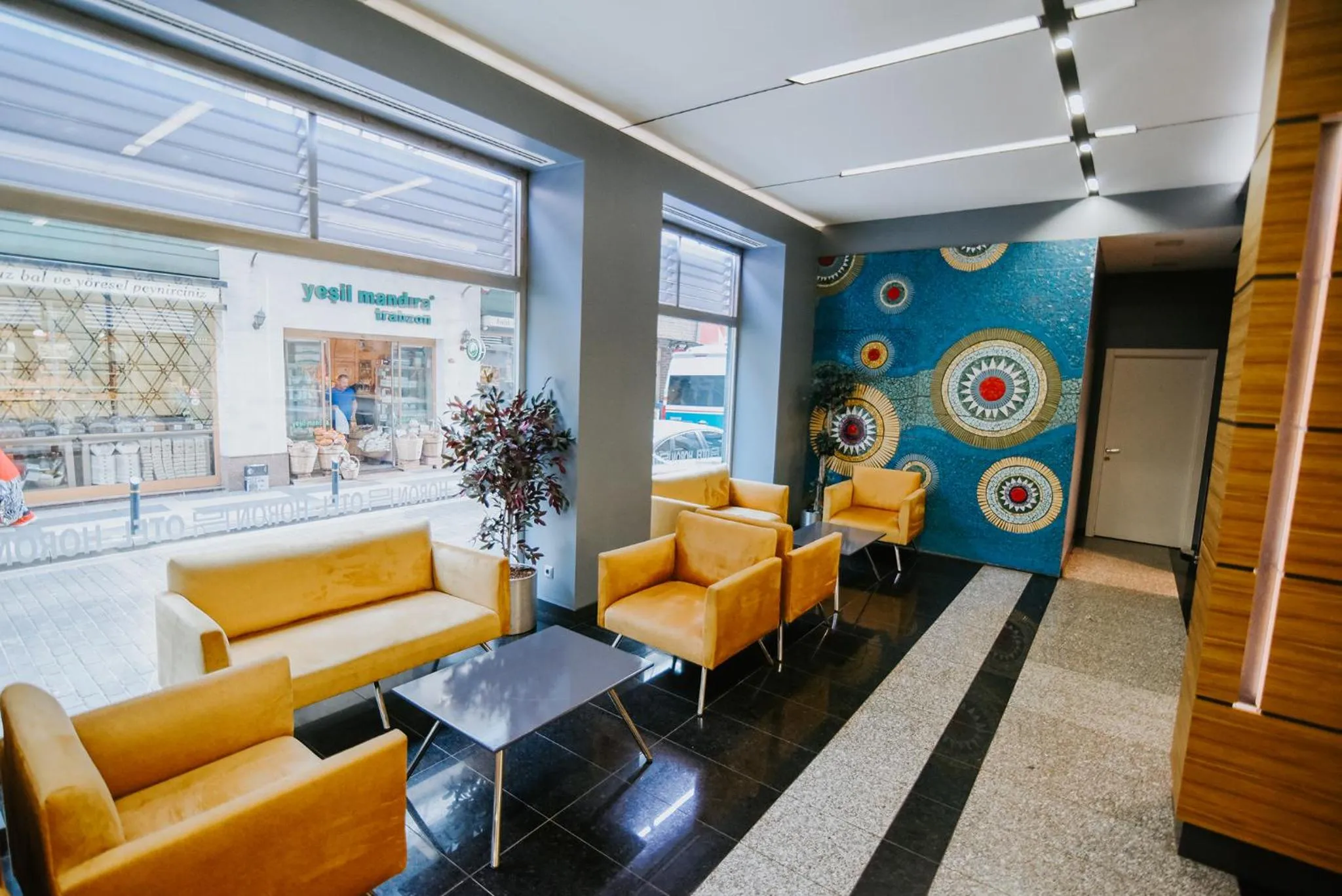 Seating area in Horon Hotel