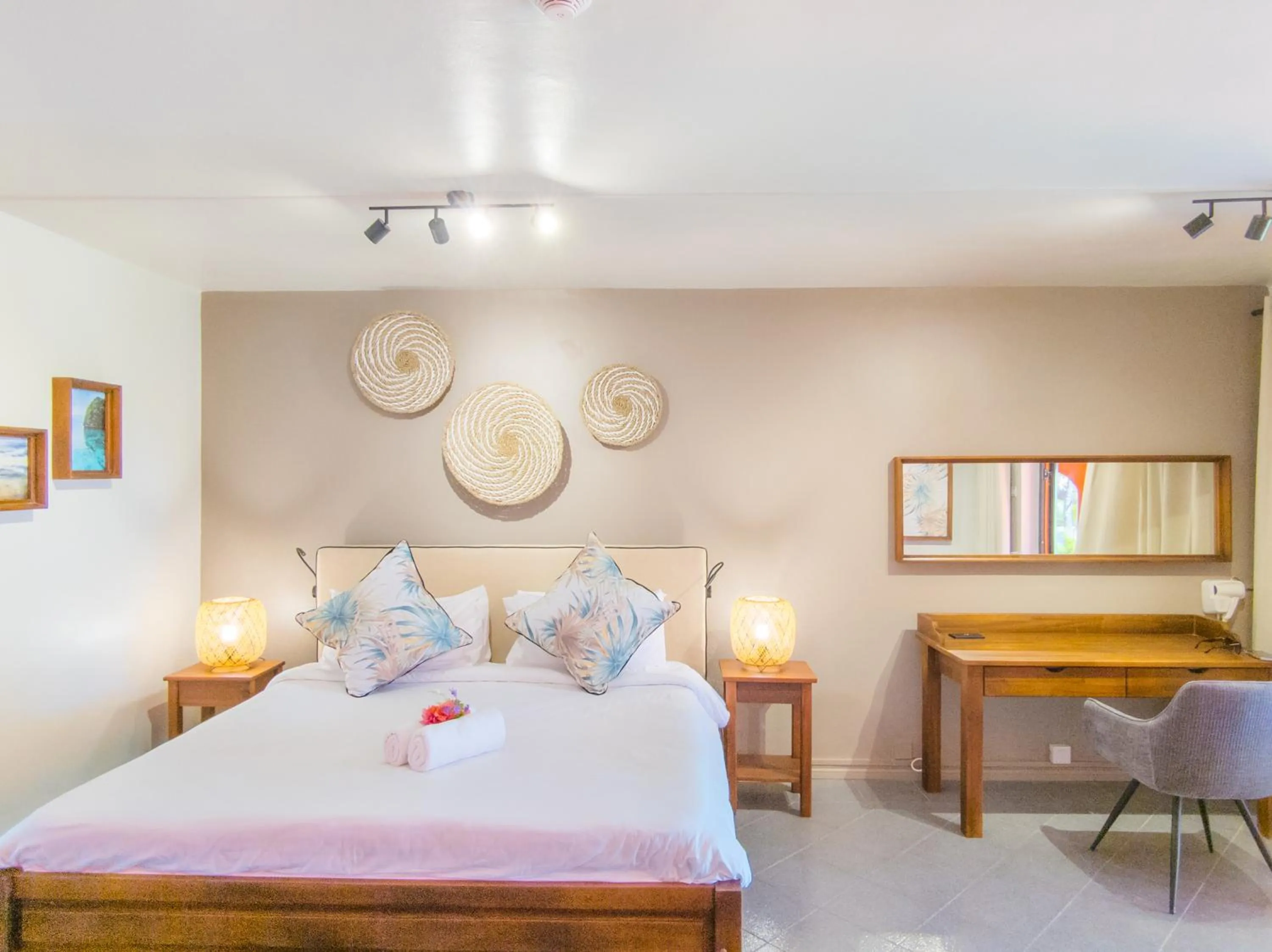 Bed in Flowers of Paradise