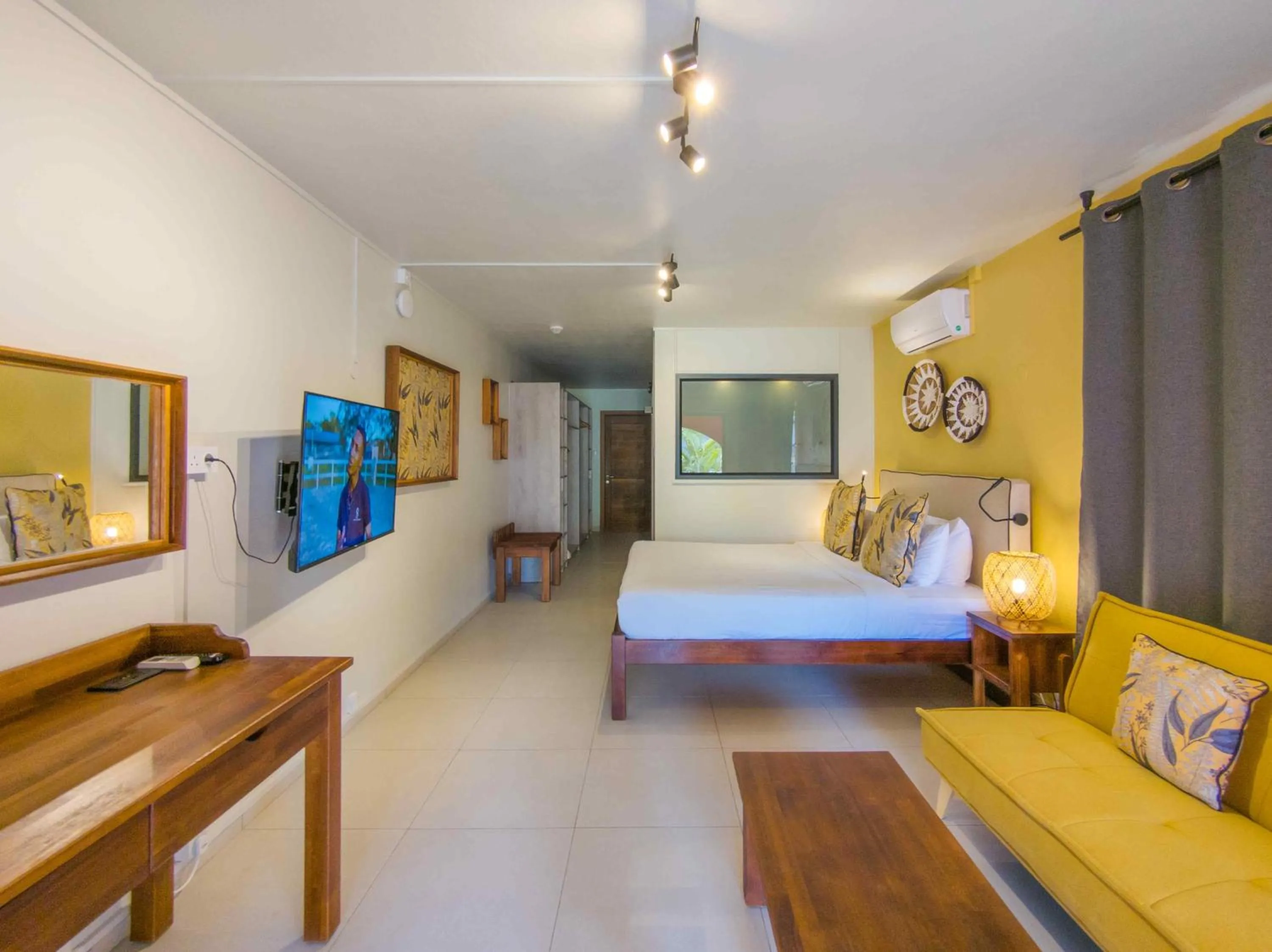 TV and multimedia in Flowers of Paradise