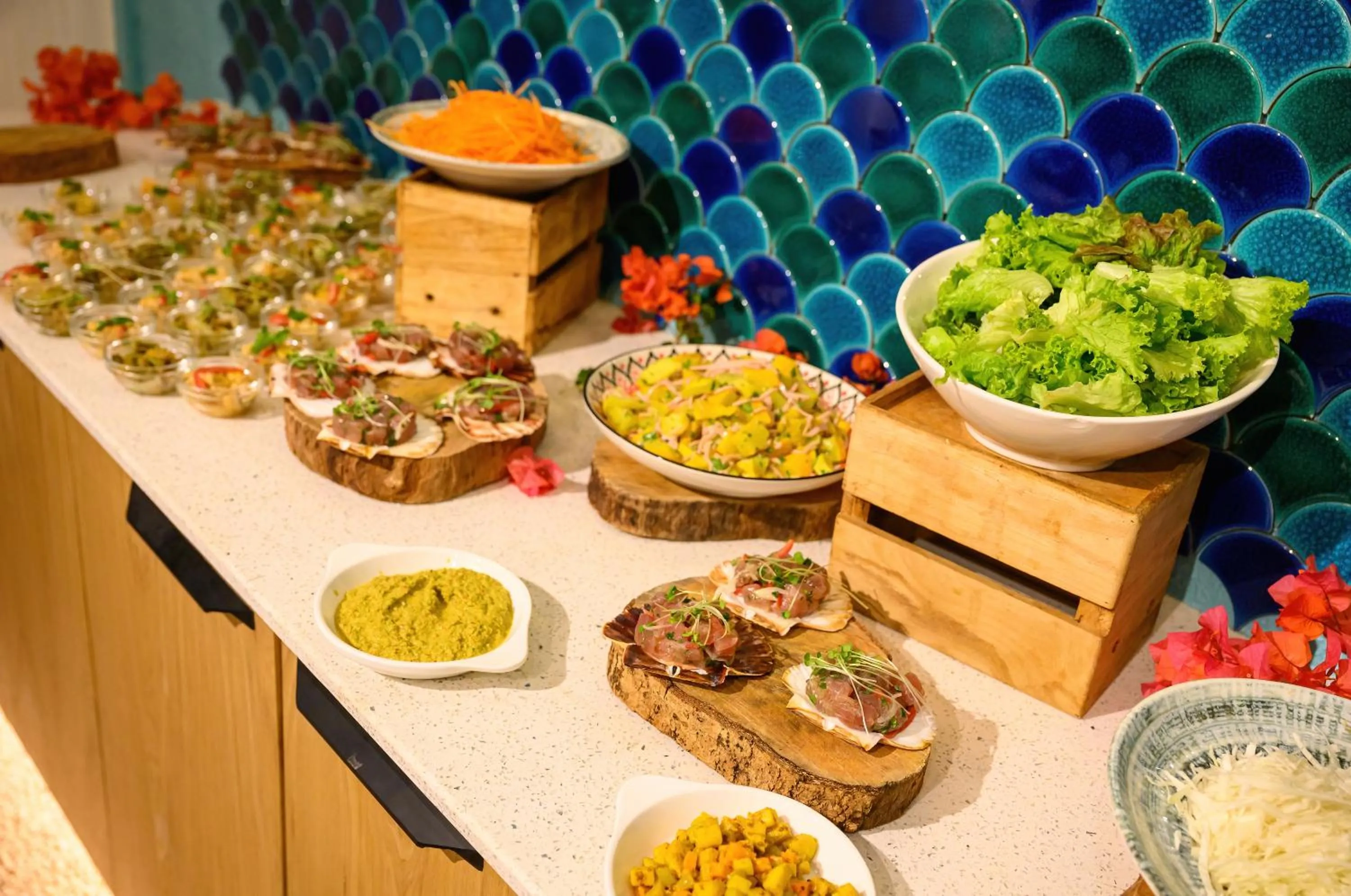 Restaurant/places to eat in Flowers of Paradise