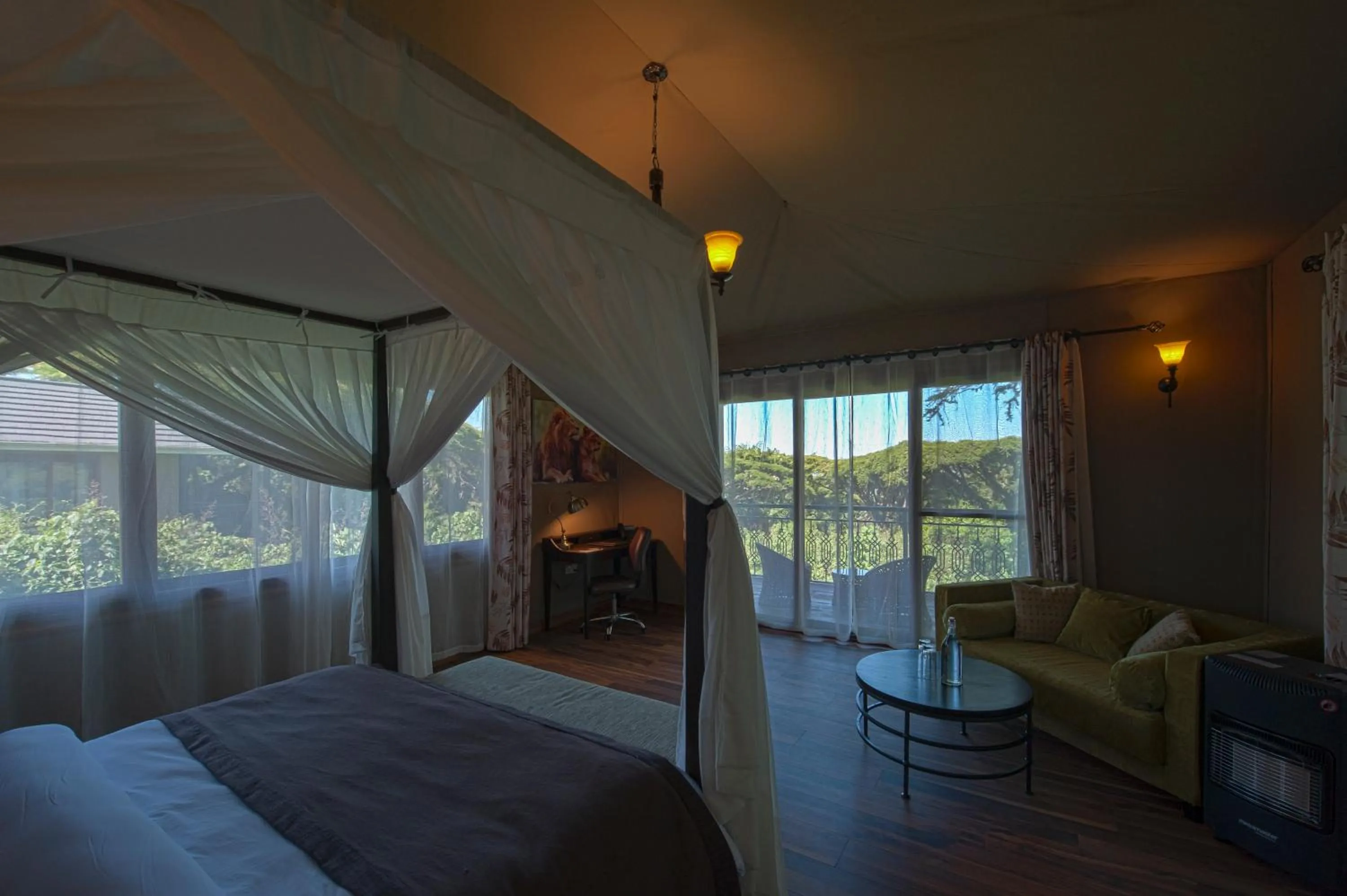 Bed in Lions Paw Ngorongoro