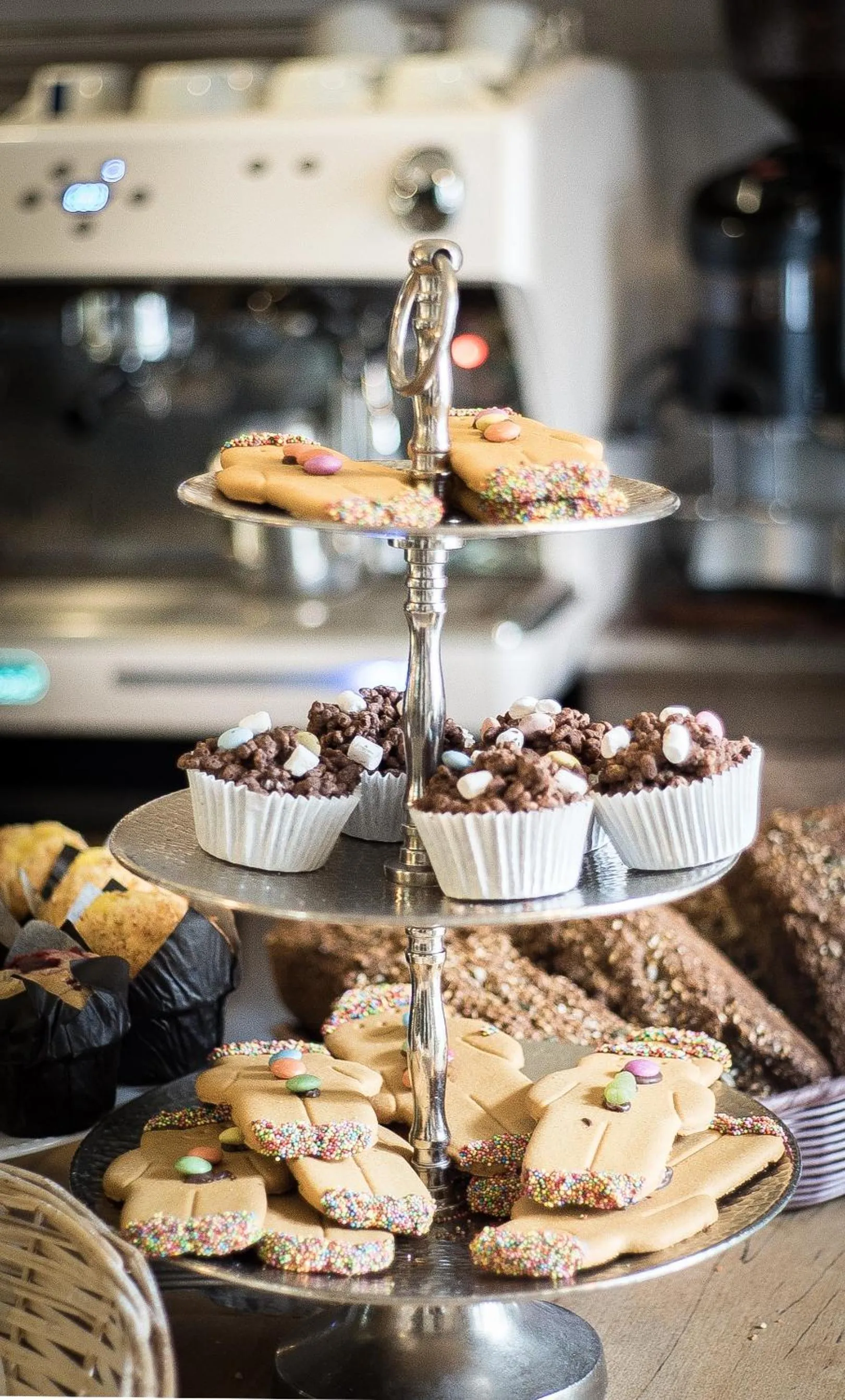 Restaurant/places to eat in Lodge at The Old Barracks