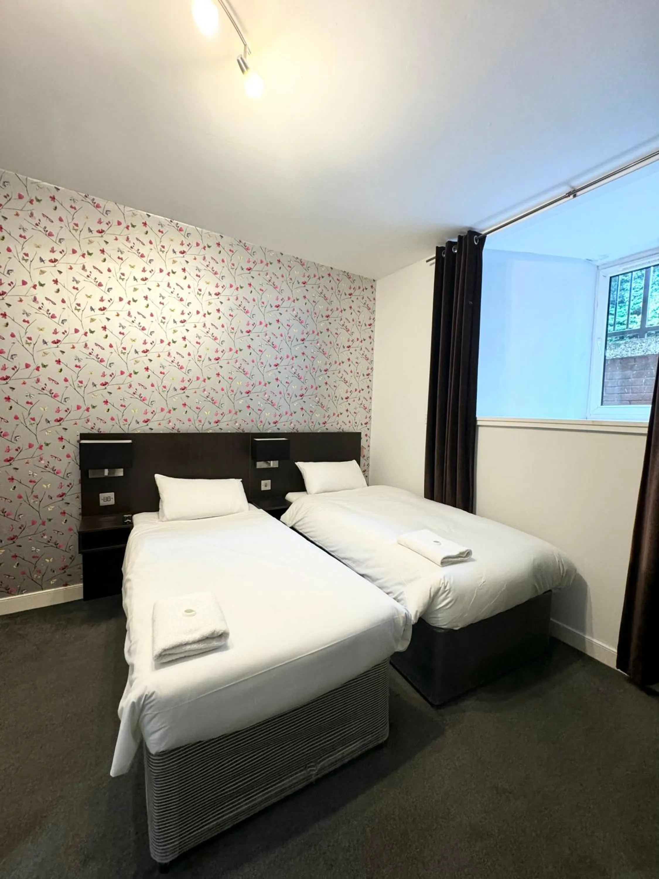 Bed in Murrayfield Park Guest House