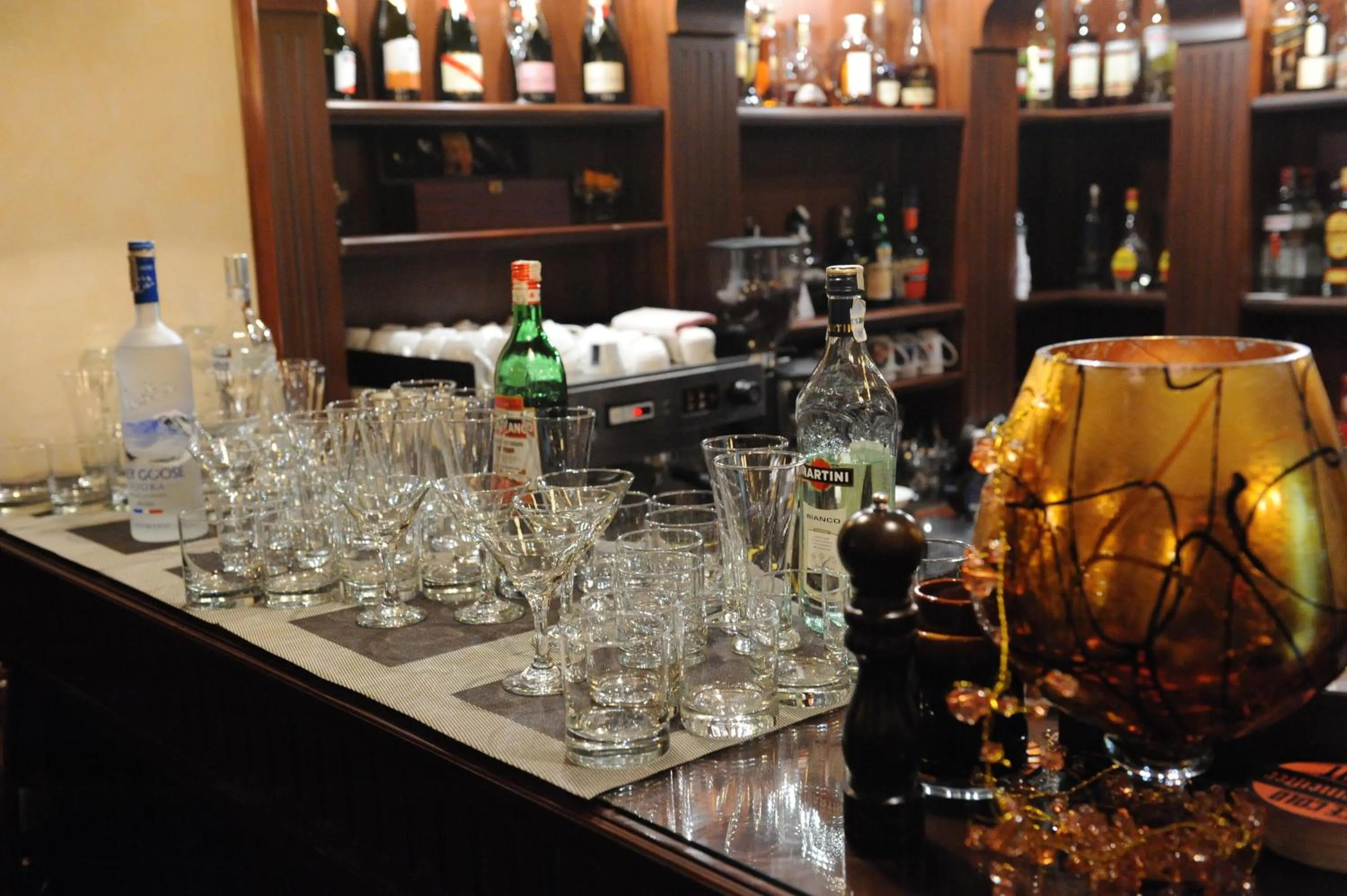 Restaurant/places to eat in Hotel Foisorul cu Flori